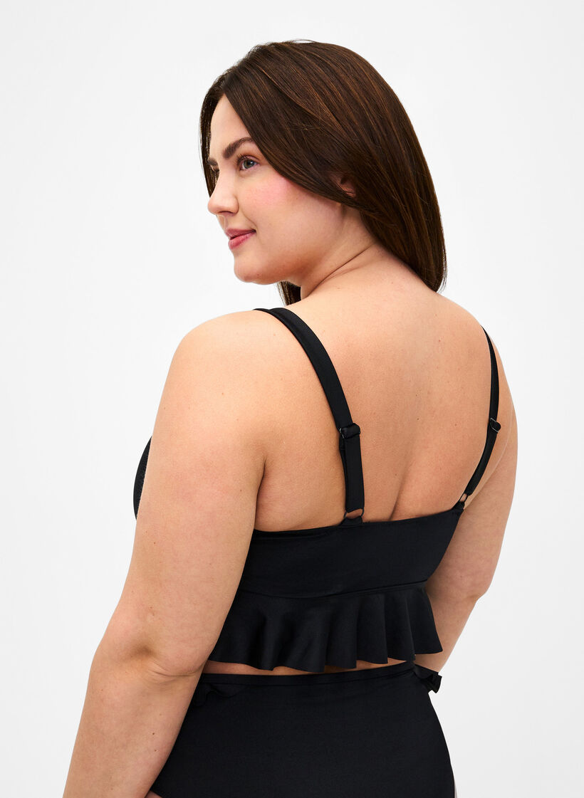 Bikini top met uitneembare pads en ruches, Zwart, Model image number 1