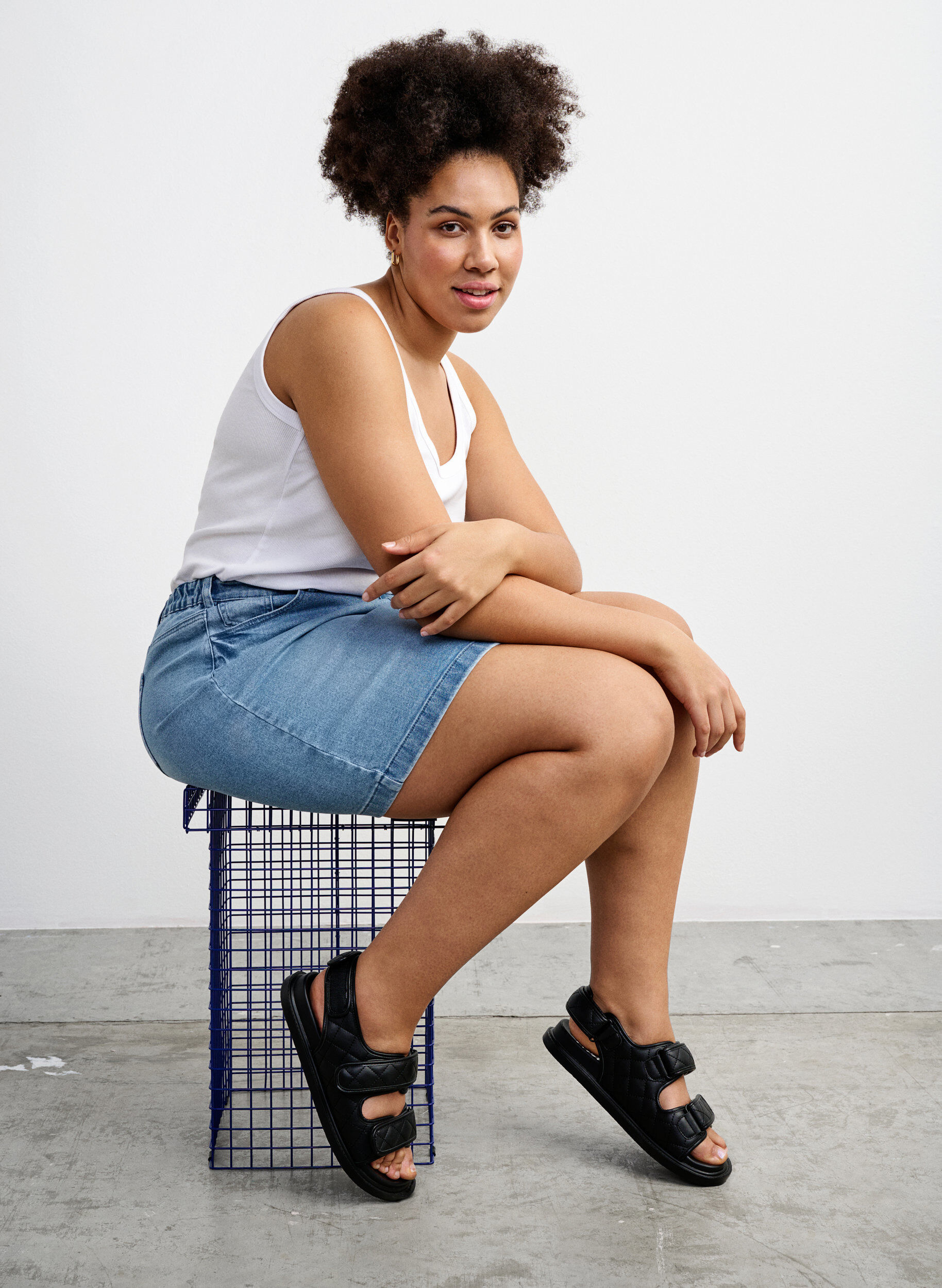 ZizziLeren sandaal met brede pasvorm, Zwart, Image image number 0