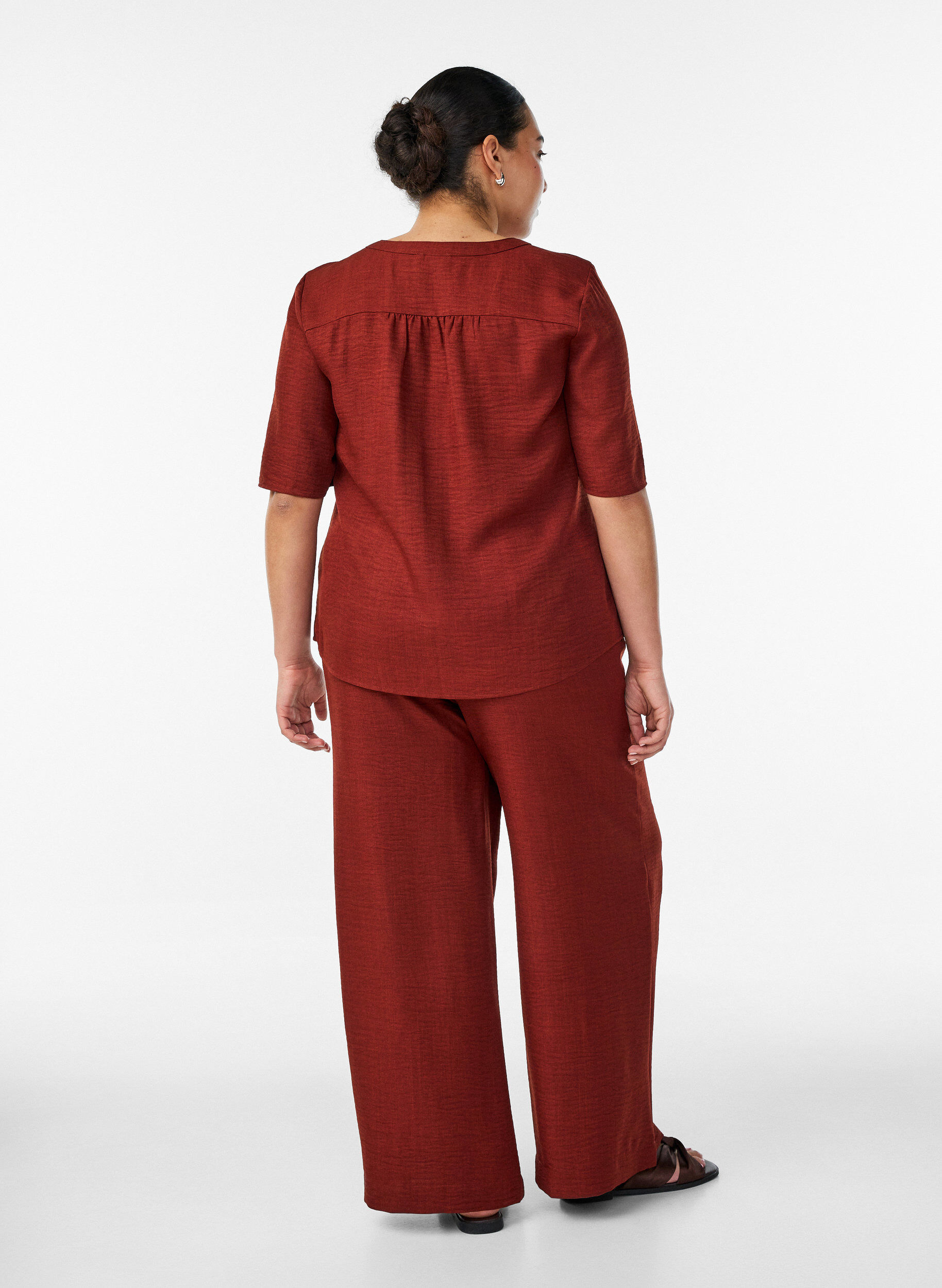 ZizziLosse broek met elastische tailleband en zakken, Rood, Model image number 1