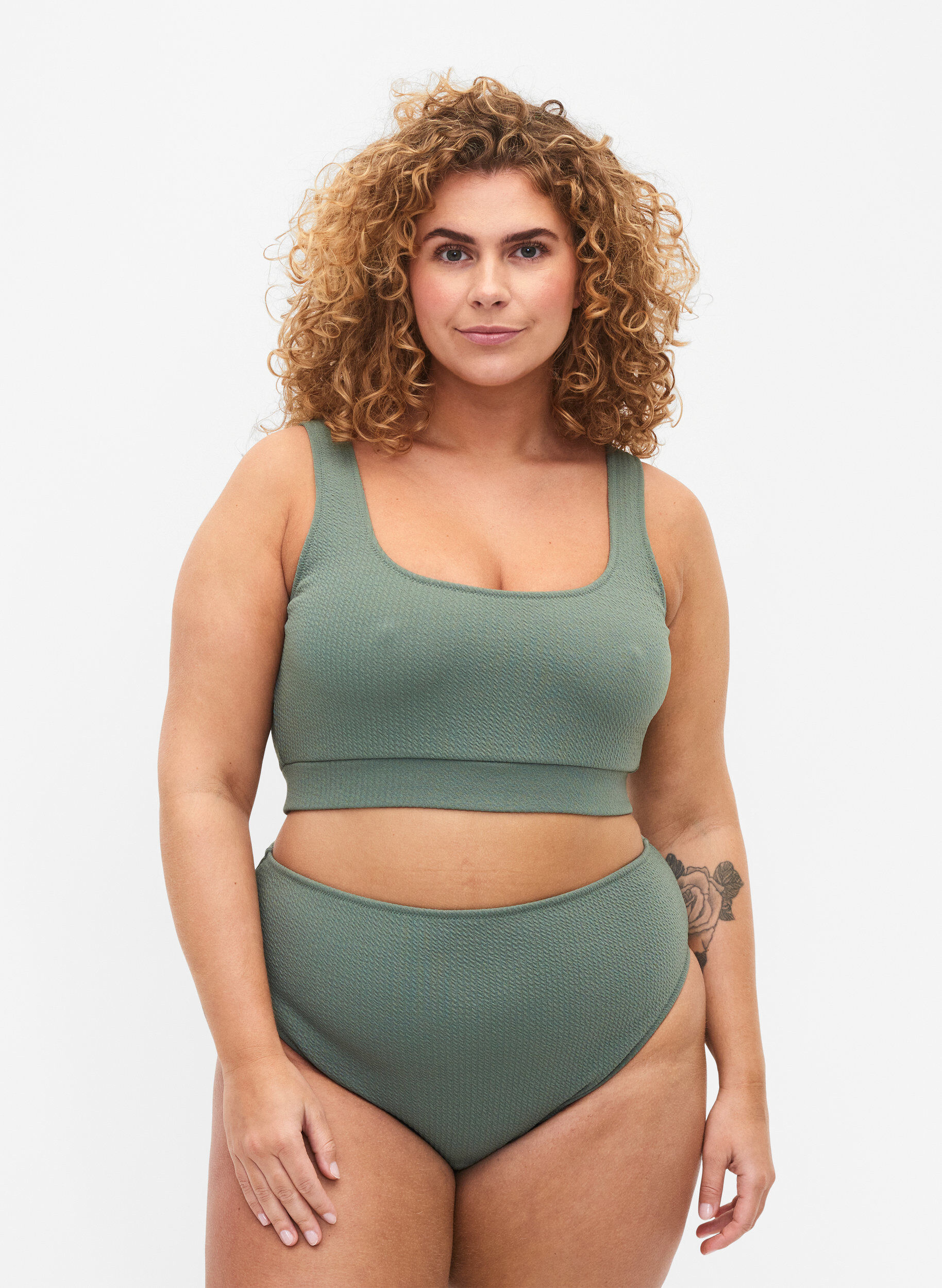 Bikinislip met cr&ecirc;pestructuur, Groen, Model