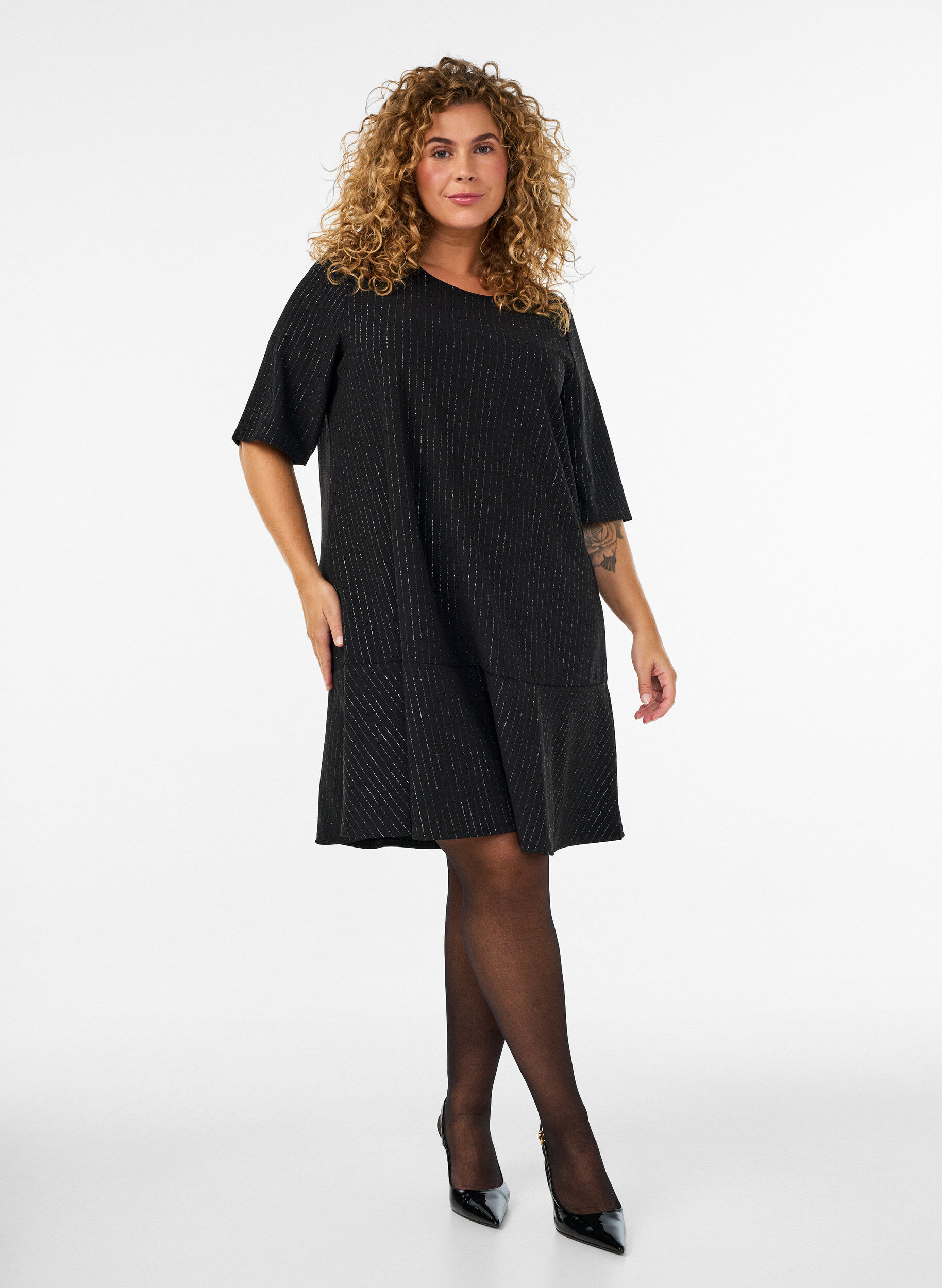 ZizziKorte A-lijnjurk met glitterstrepen, Zwart, Model image number 1