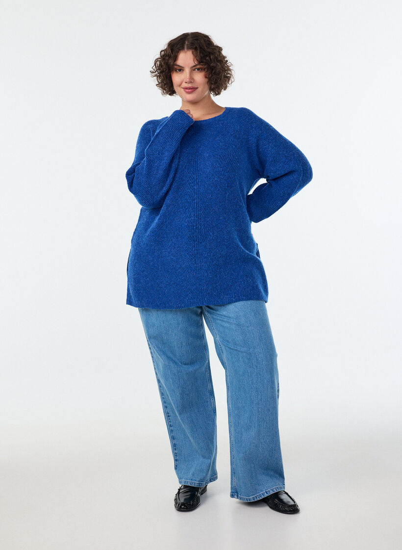 Gebreide trui met een diagonaal patroon en raglanmouwen, Blauw, Model image number 1
