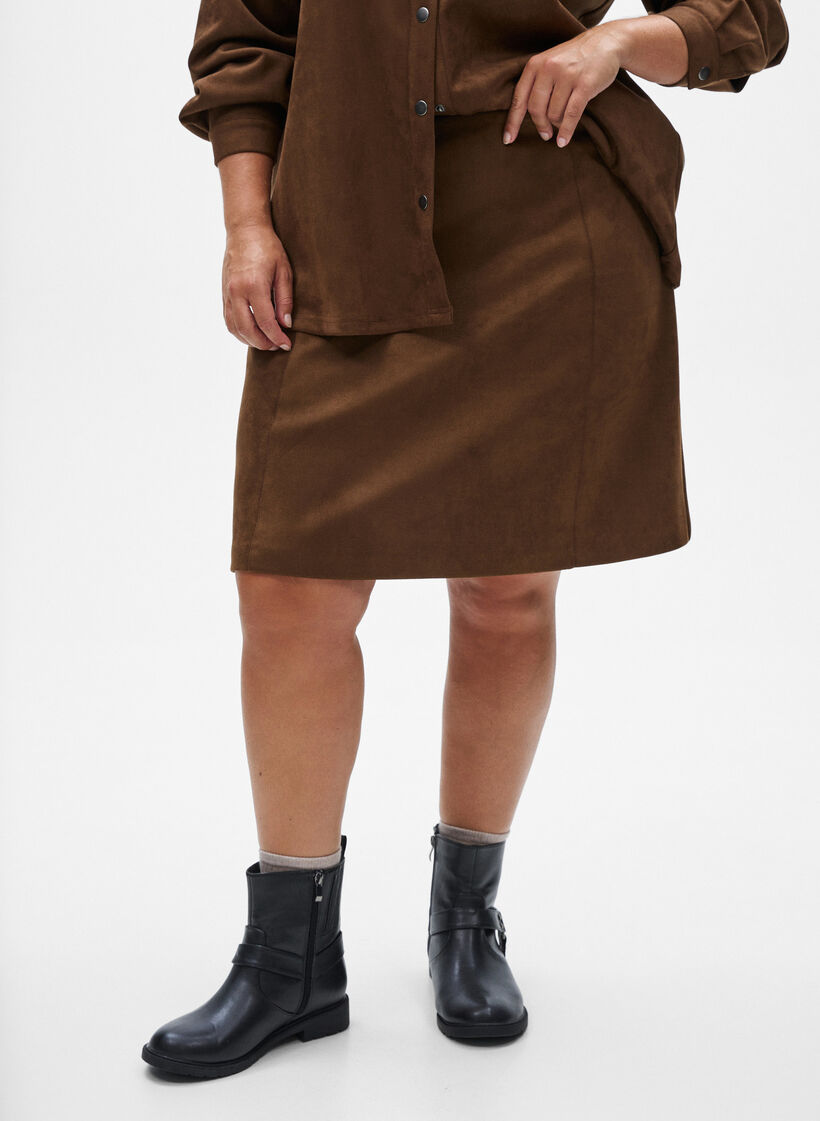 Korte A-lijn rok in imitatie suède, Brown Fake Suede , Model