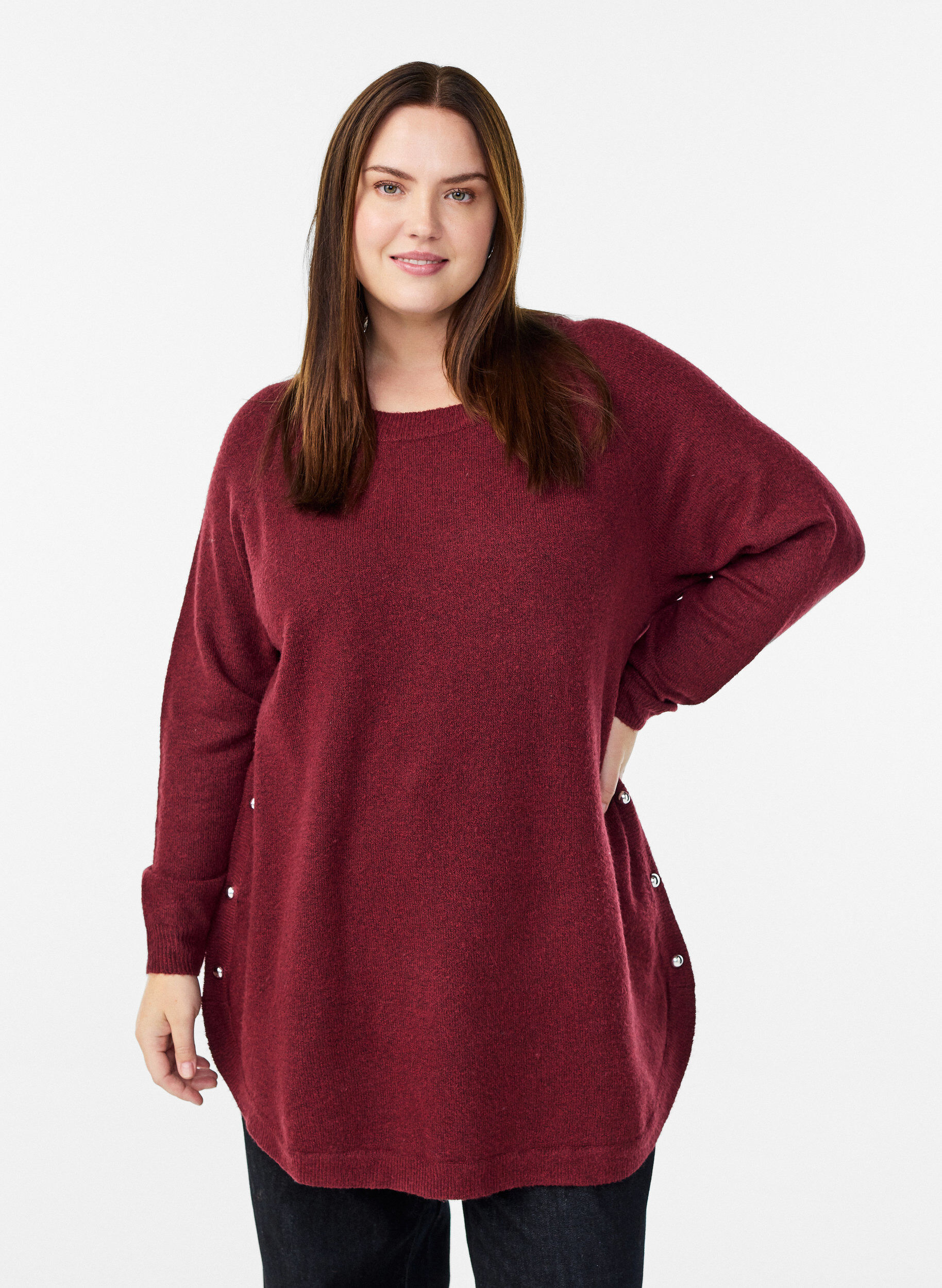 Lange gebreide blouse met bolknopen, Donker Bordeaux, Model