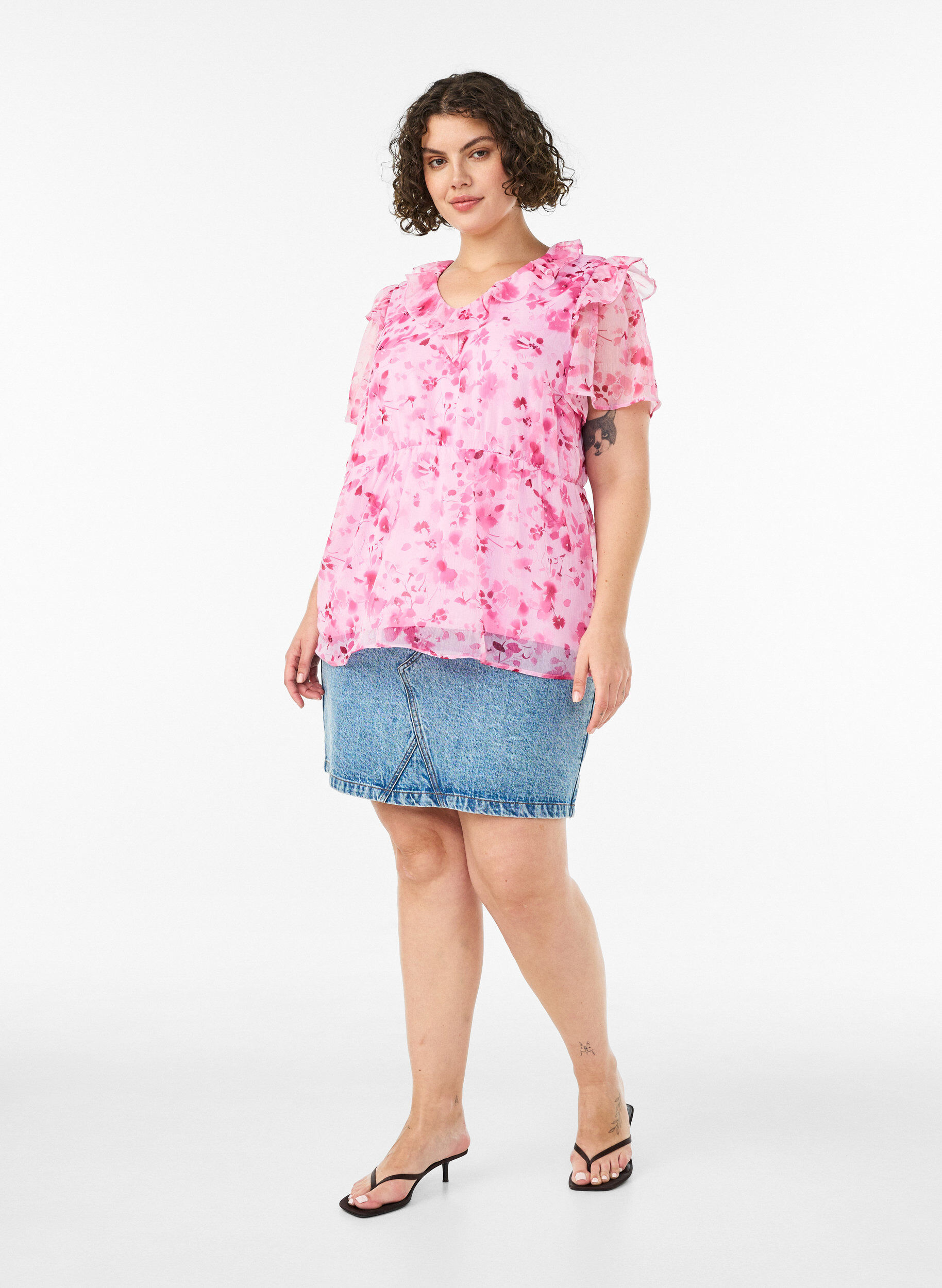 ZizziBloemenblouse met rucheskraag en peplum effect, Roze, Model image number 1