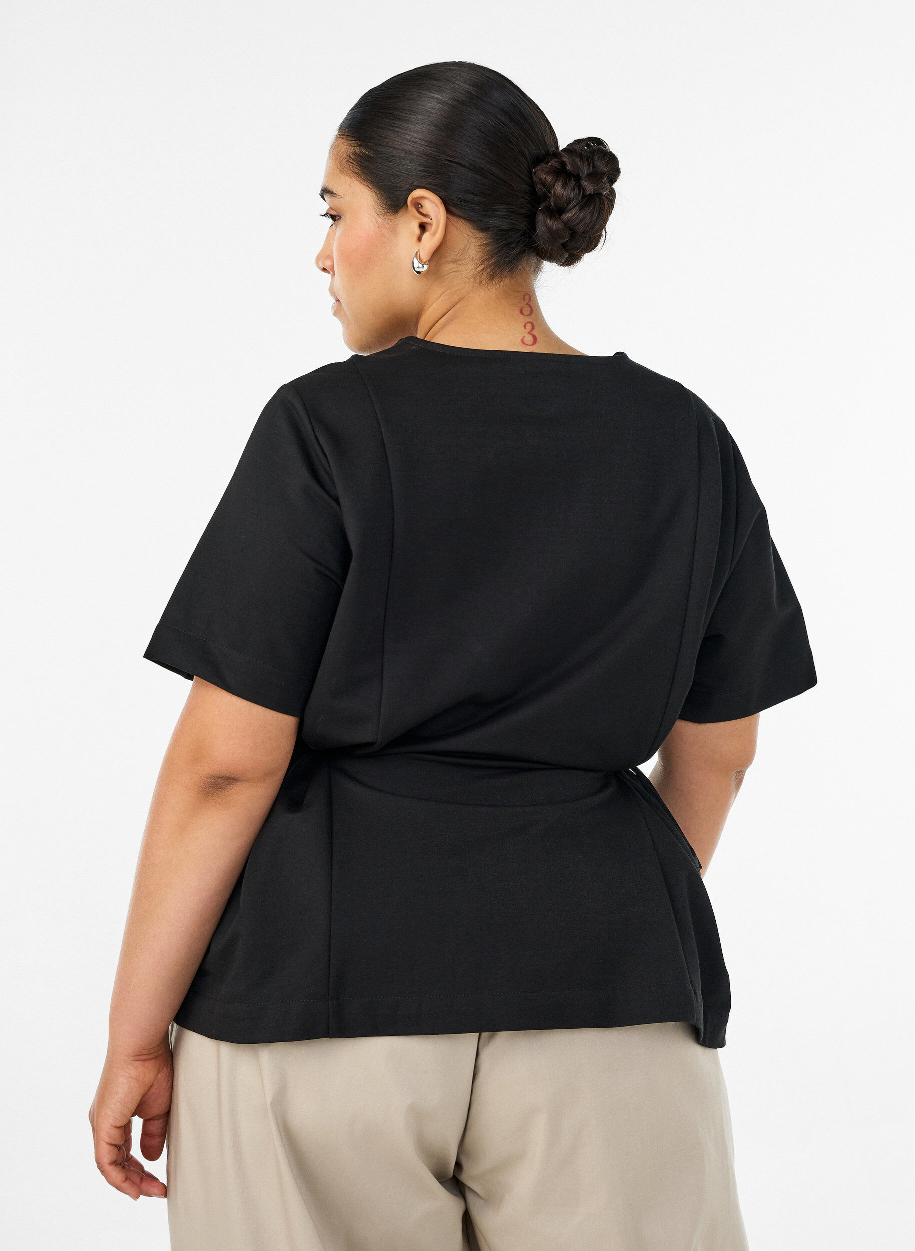 ZizziBlouse in een katoenmix met V-hals en striklint, Zwart, Model image number 2