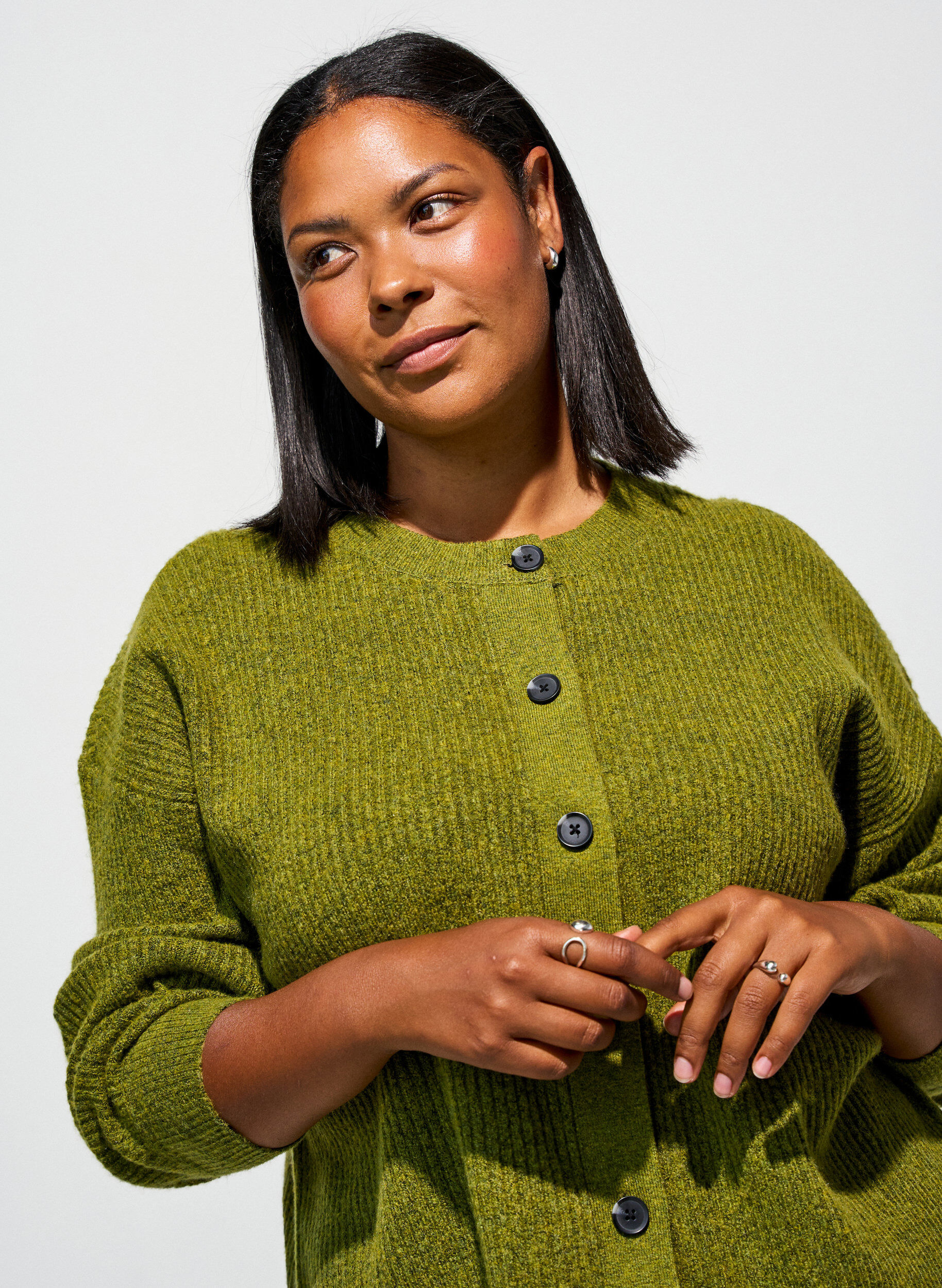 ZizziVest van ribtricot met knopen, Groen, Model image number 3