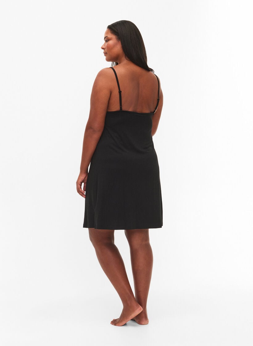 Pyjama jurk met kanten rand in viscose, Zwart, Model image number 2