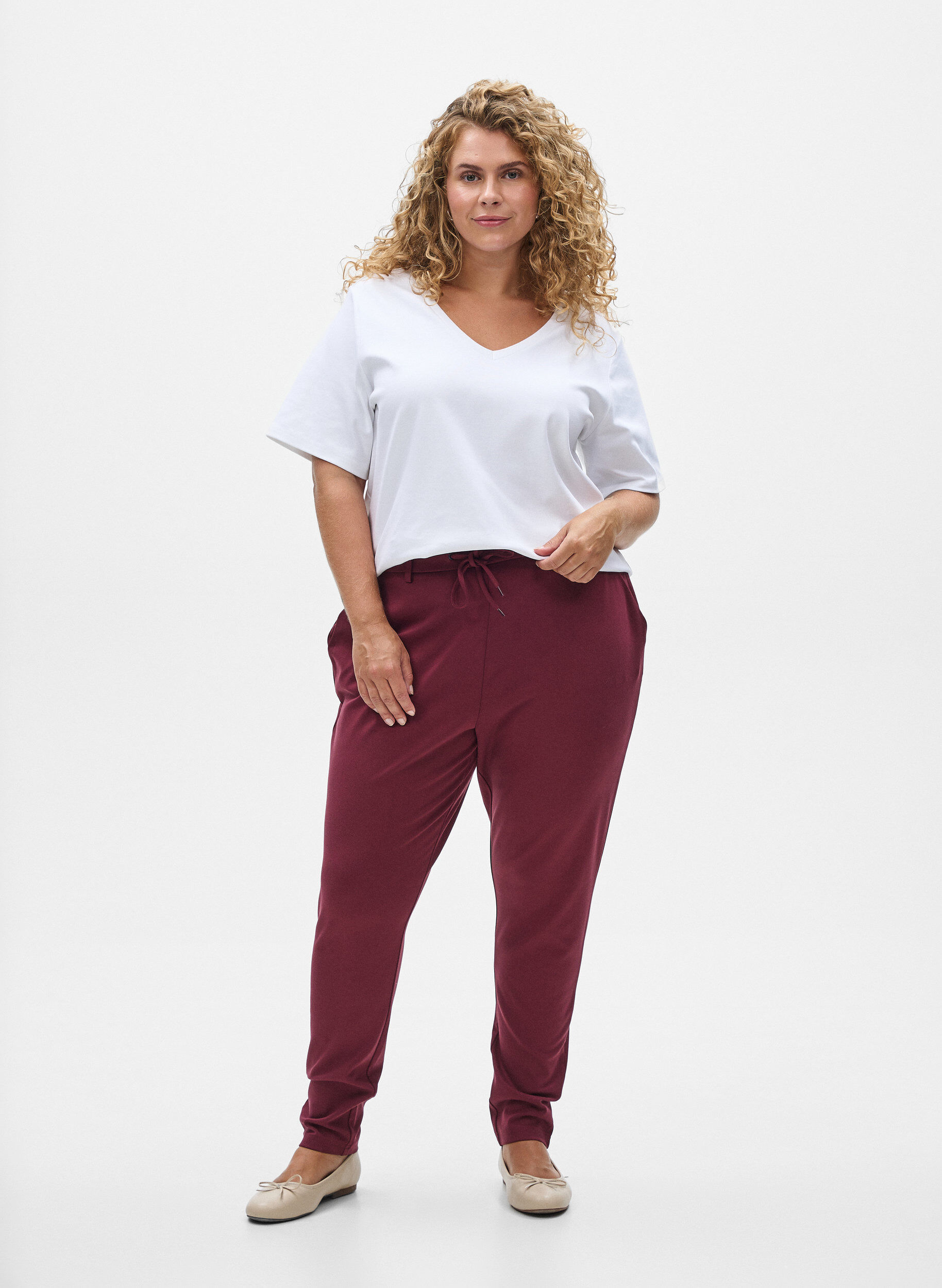 ZizziCropped Maddison broek, Donker Bordeaux, Model image number 1