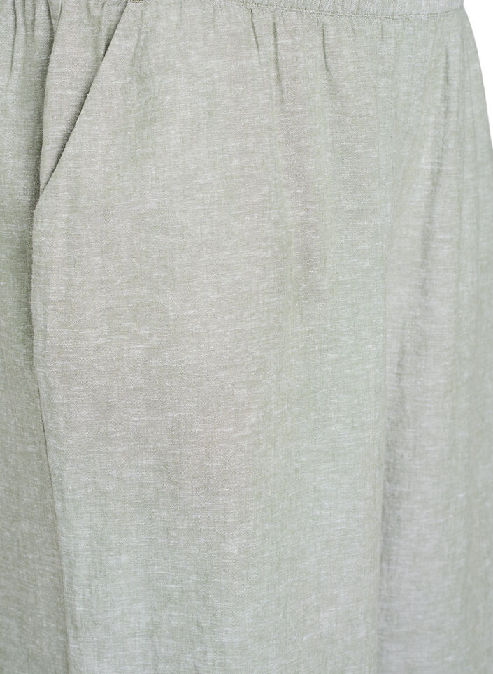 Ingekorte broek van linnen en viscose, Oil Green, Packshot