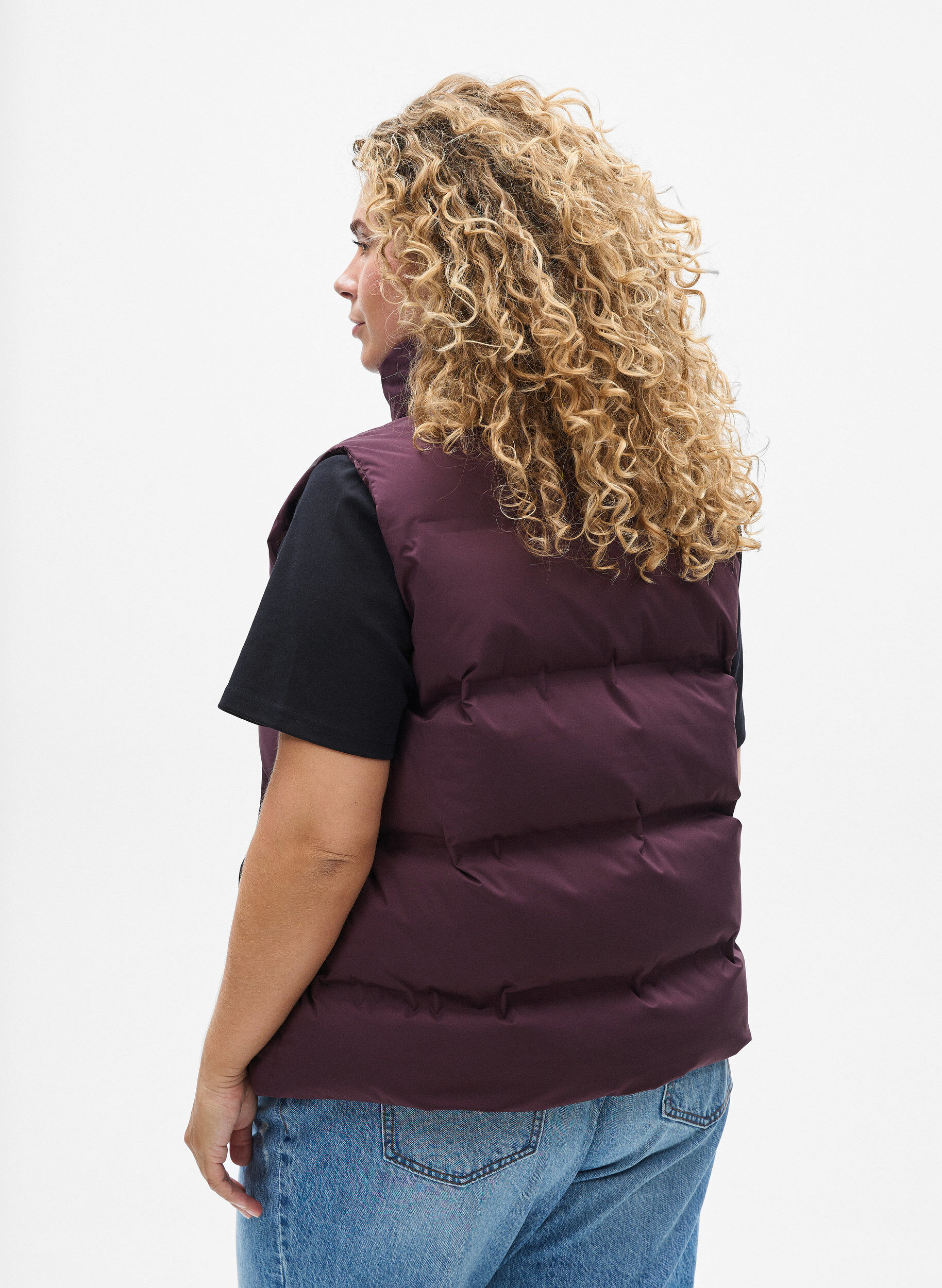 ZizziKorte puffer bodywarmer met hoge kraag, Donker Bordeaux, Model image number 2