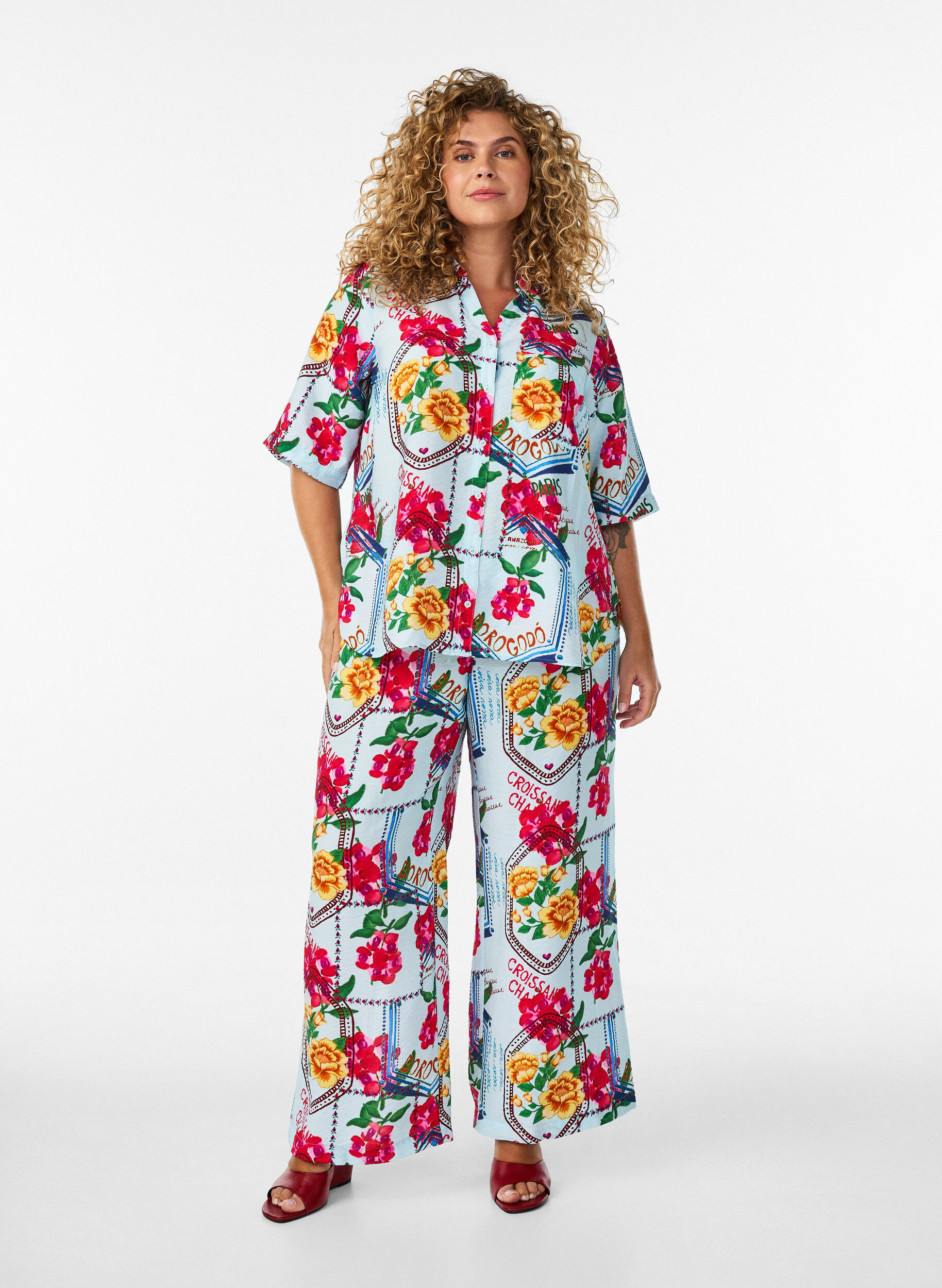 ZizziShirtblouse met mouwen tot aan de ellebogen en kleurrijke print, Blauw, Model image number 1