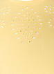 T-shirt van biologisch katoen met open broderie, Geel, Packshot image number 2