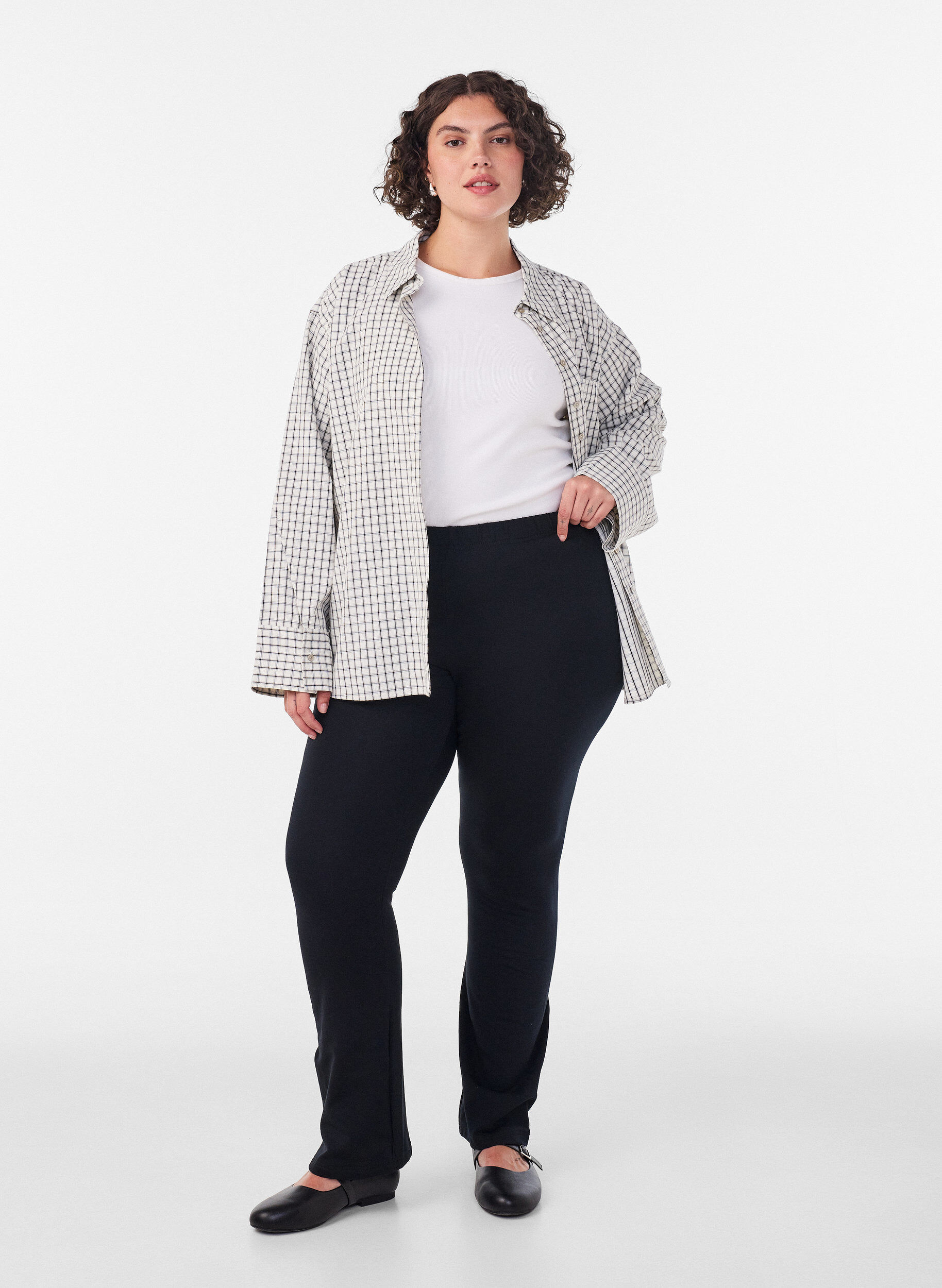 ZizziFlared jerseybroek, Zwart, Model image number 1