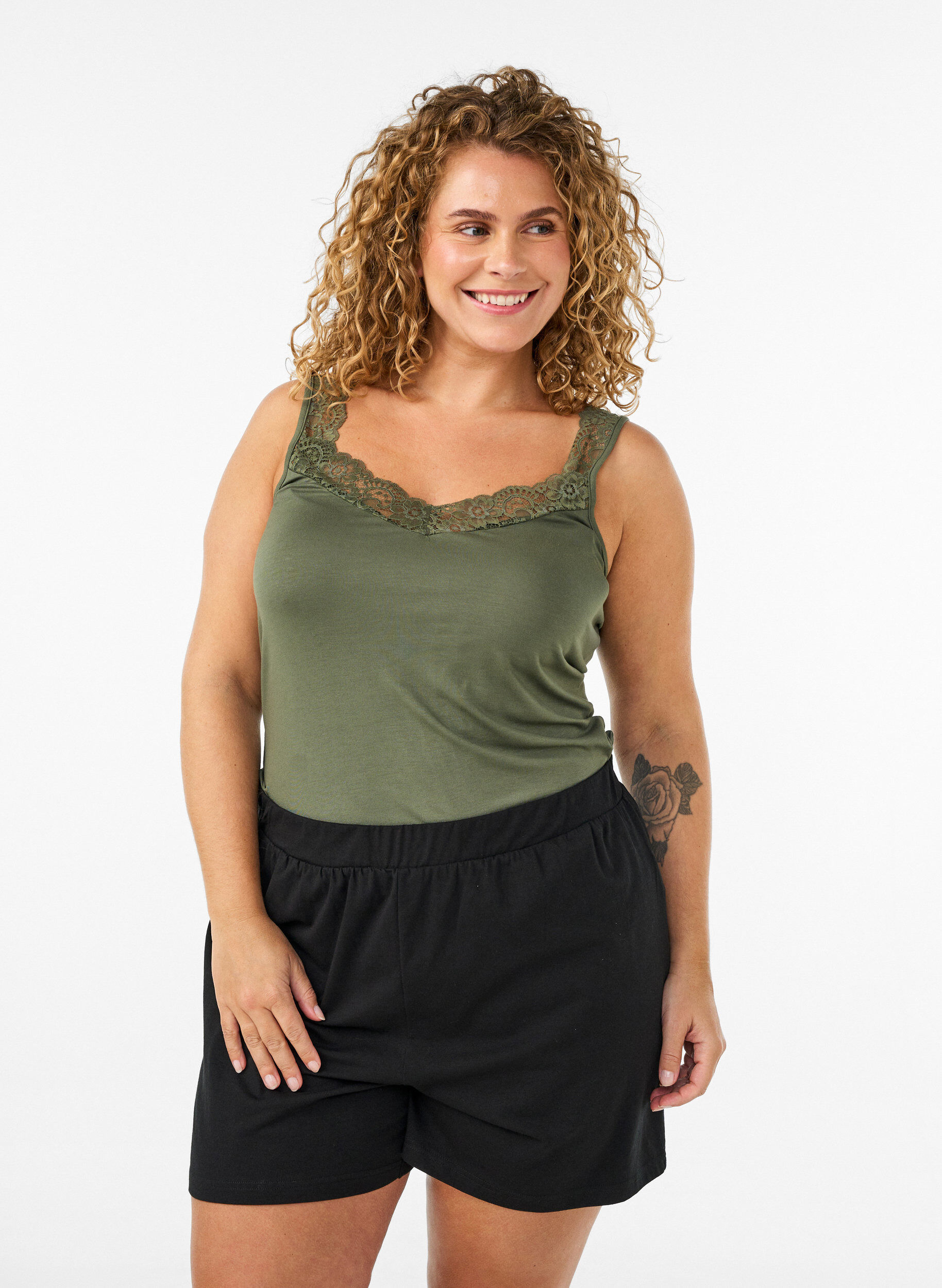 Viscose top met kanten rand, Groen, Model