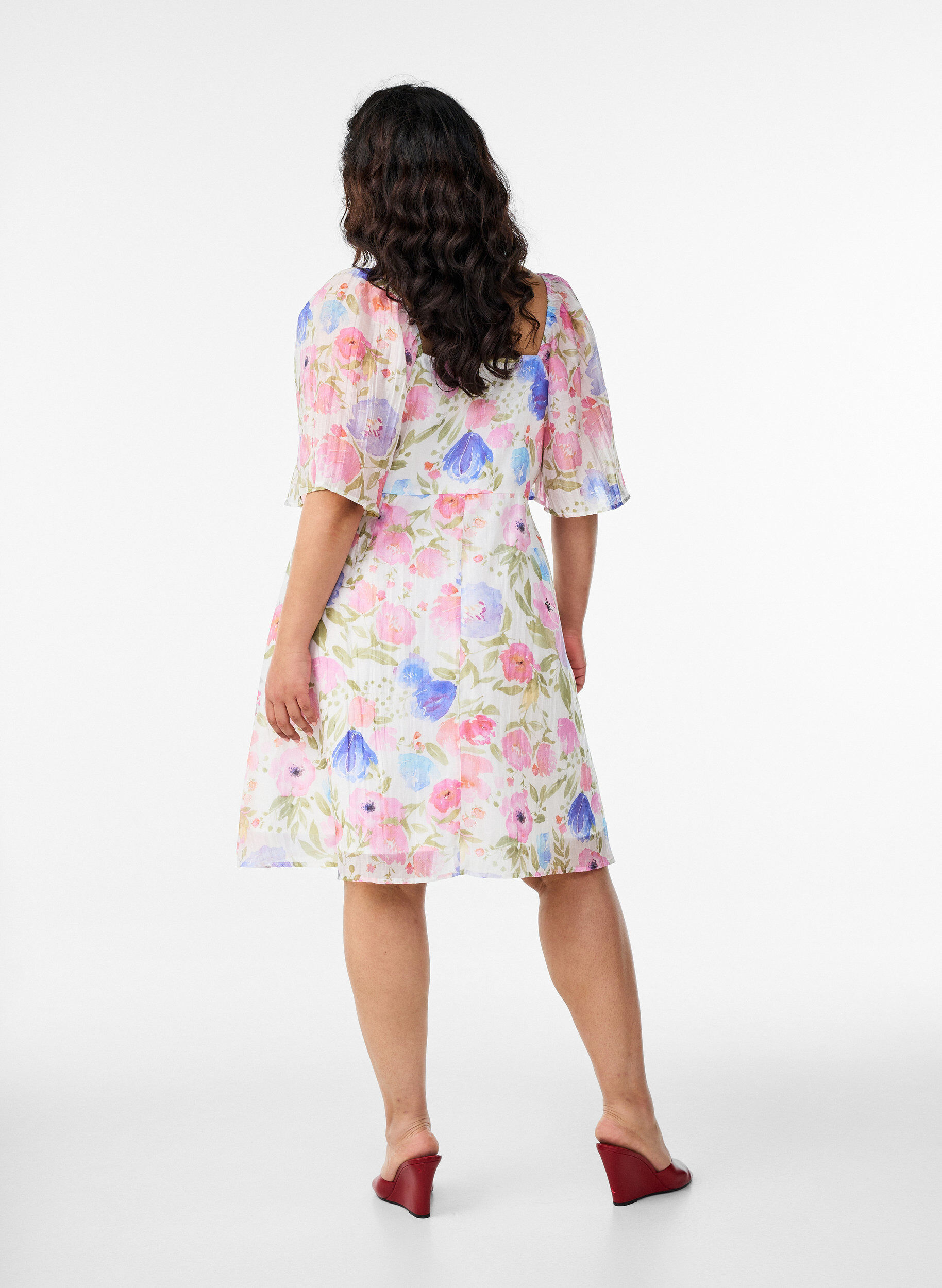 ZizziFloral empire-lijn jurk met een wijde V-hals, Wit, Model image number 2