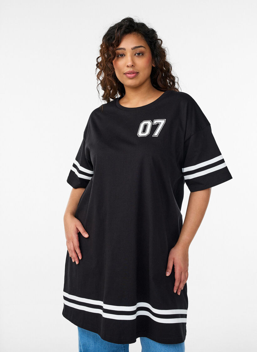 Robe T-shirt courte avec d&eacute;tails sportifs, Noir, Model image number 0