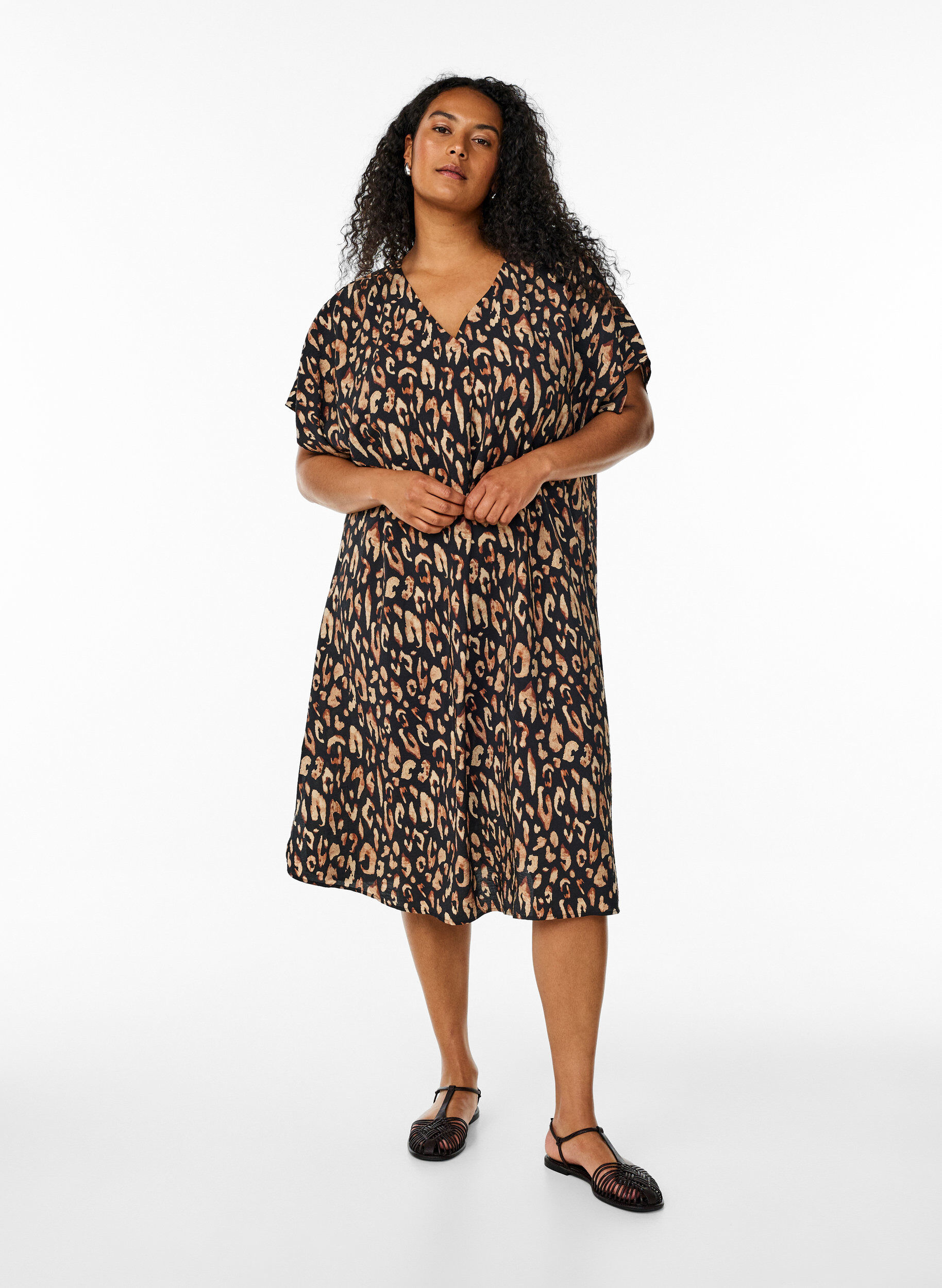 ZizziJurk met V-hals van viscose, Zwart, Model image number 1