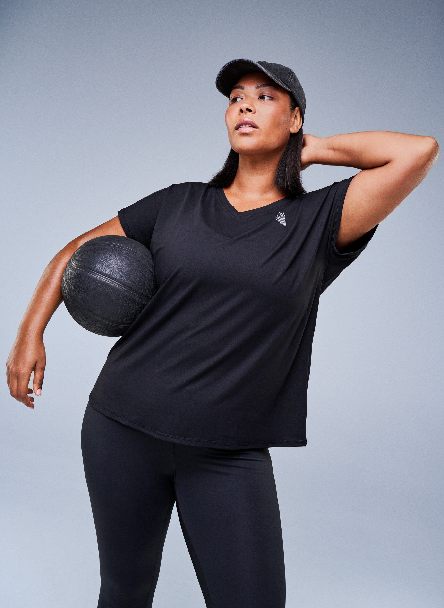 Losvallend trainings-T-shirt met V-hals