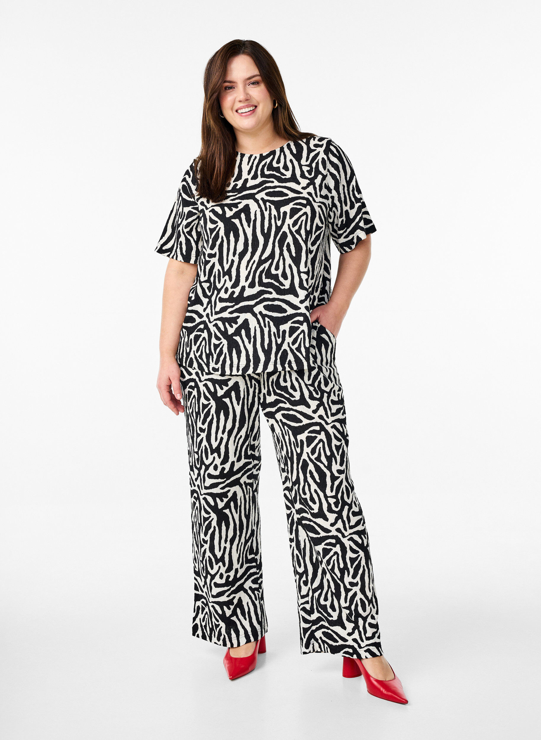 Broek met zebraprint, Zwart, Model