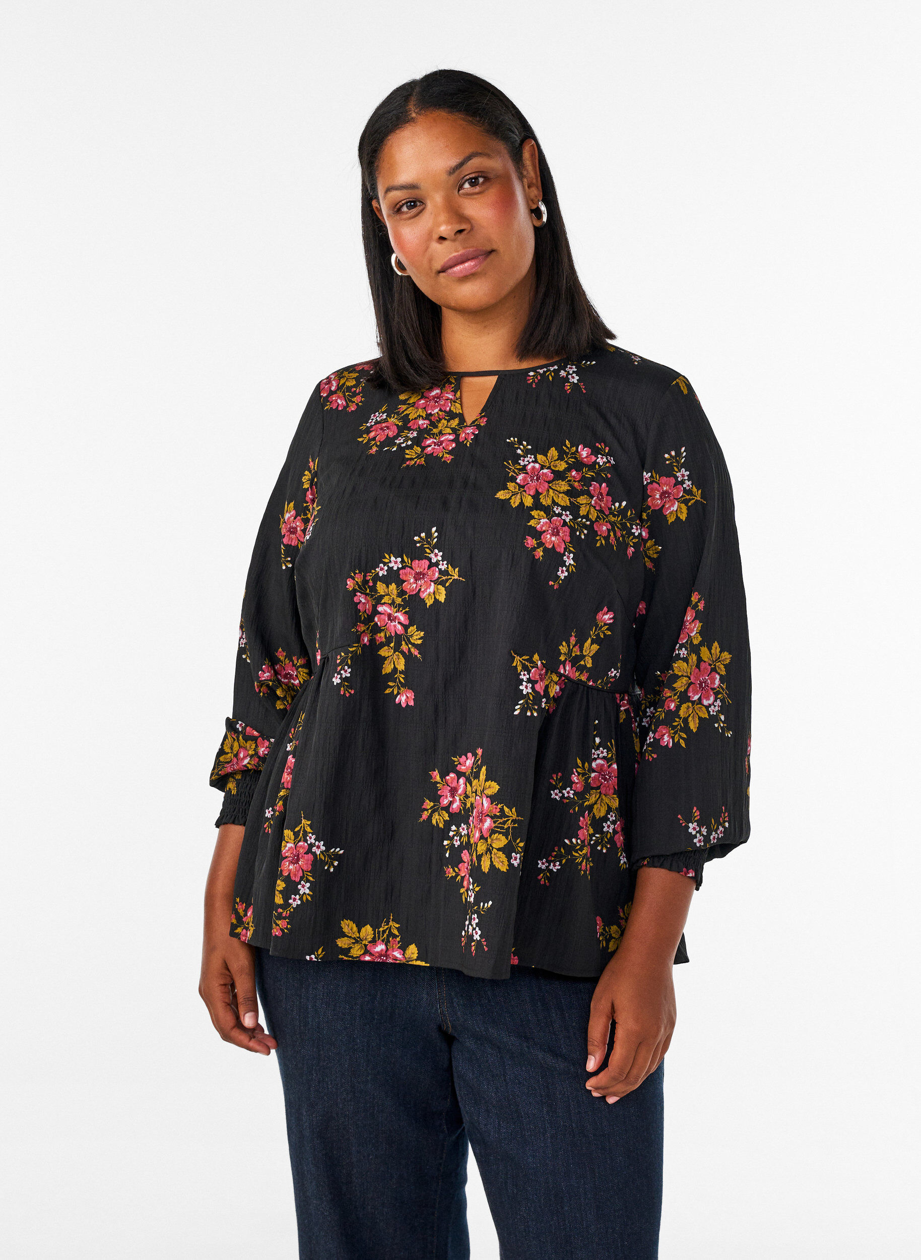 Blouse met lange mouwen en bloemenprint, Zwart, Model