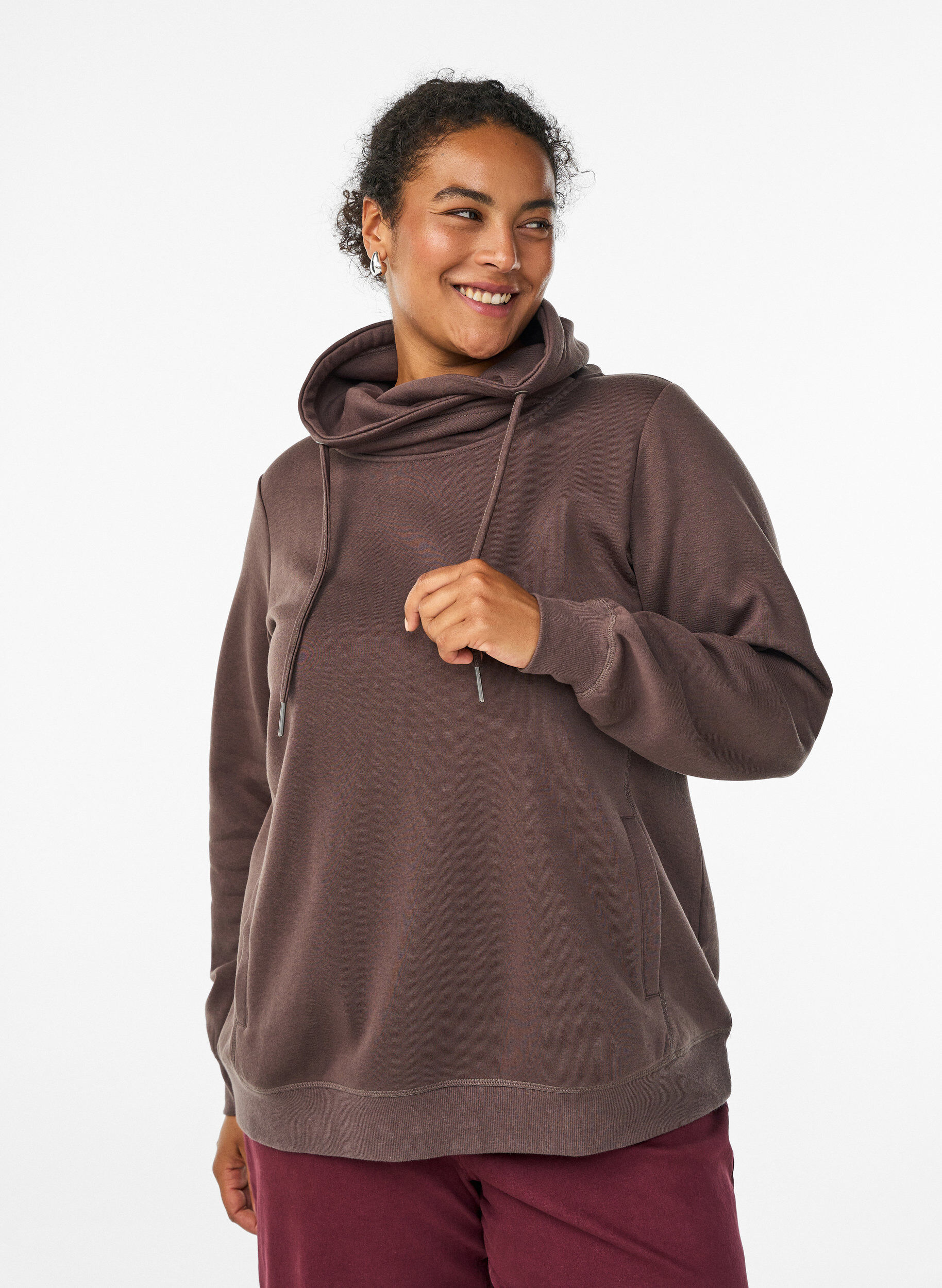 Sweatshirt met hoge kraag en zakken, Bruin, Model