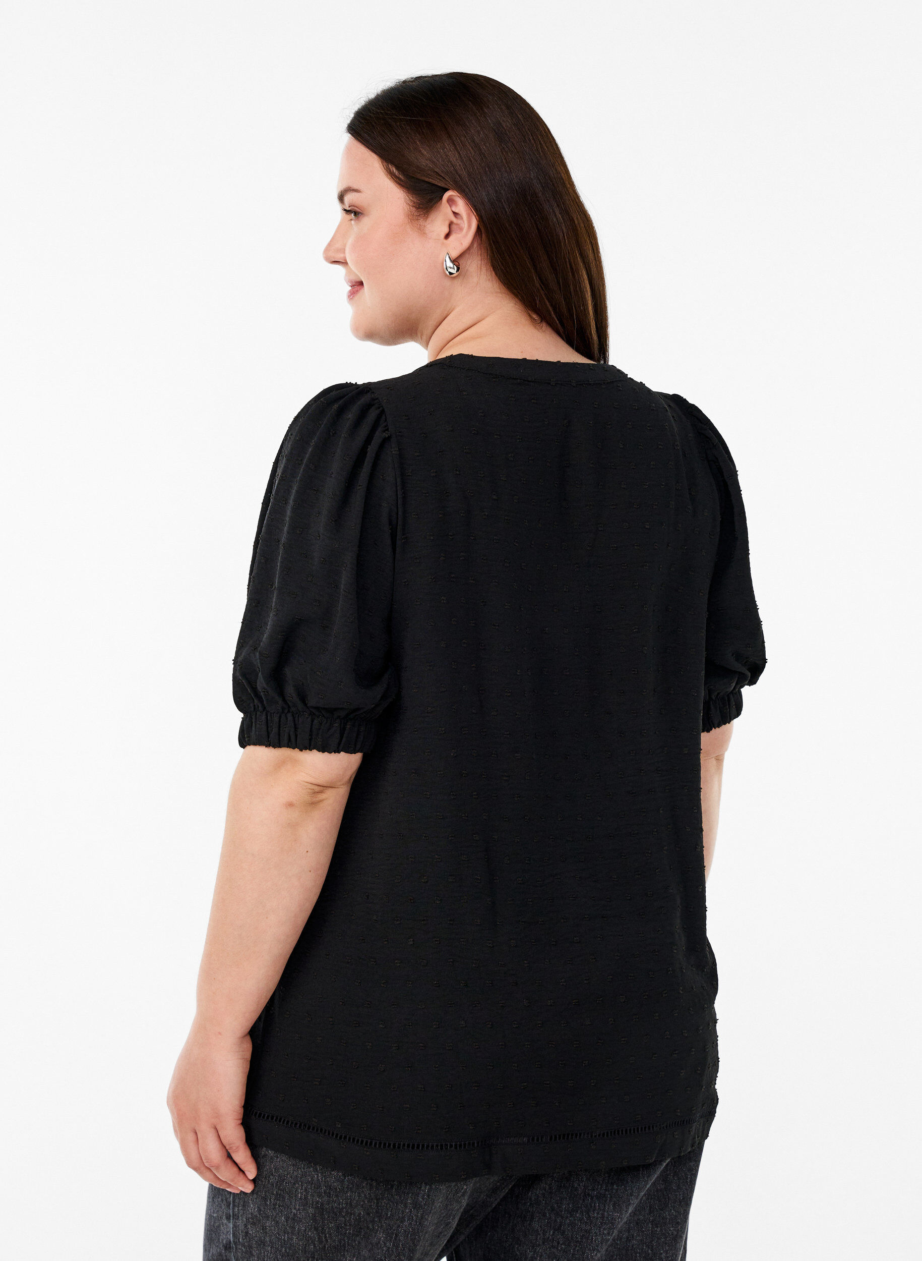 Zizzi Blouse &agrave; manches courtes bouffantes et texture pointelle, Black, Model image number 1