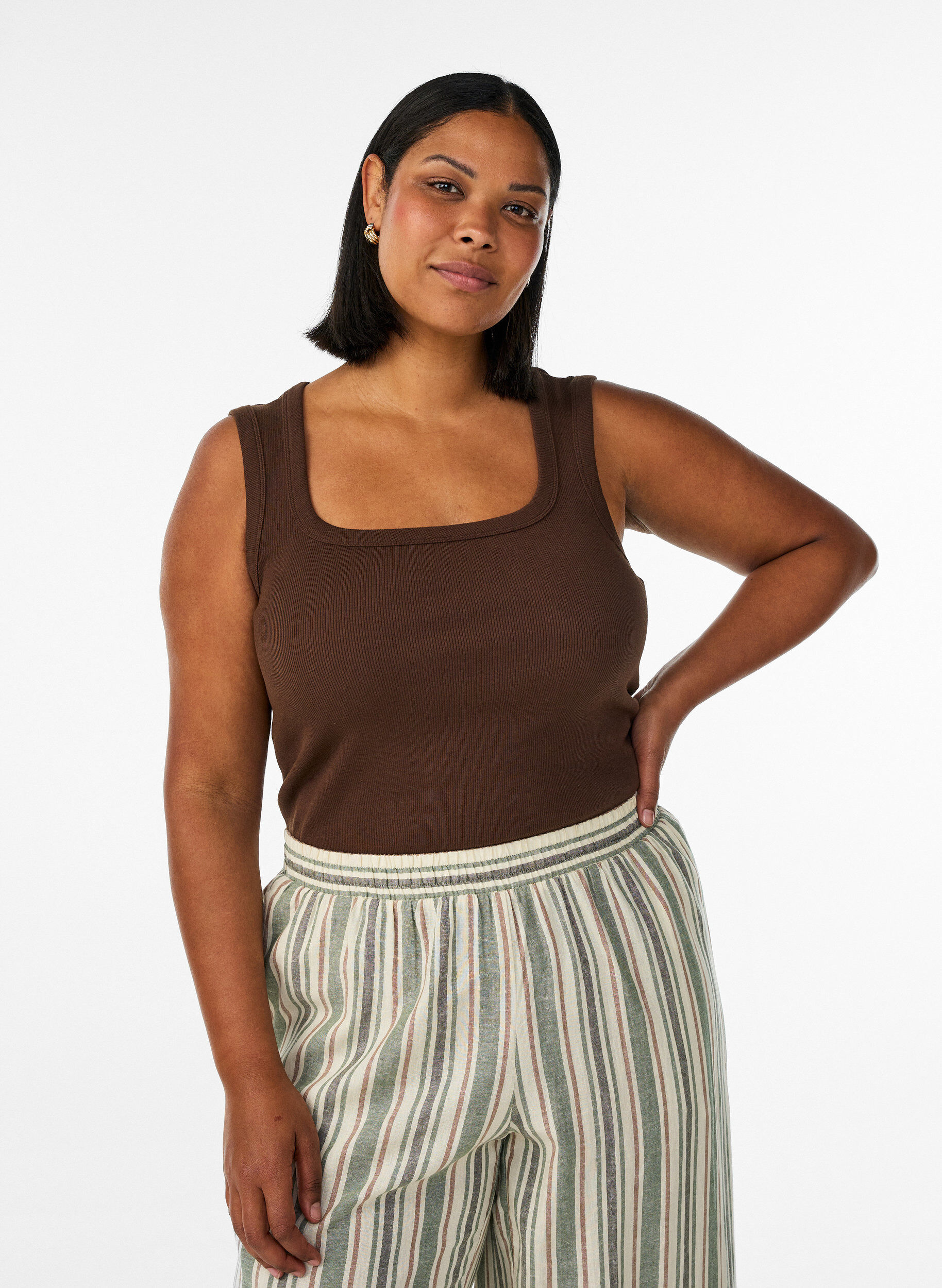 ZizziRib top met vierkante halslijn, Bruin, Model image number 0