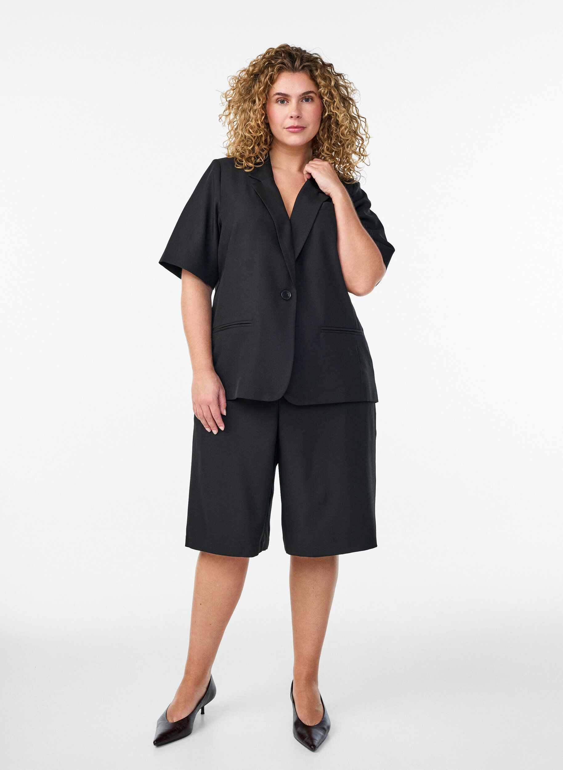 ZizziBlazer met korte mouwen en revers, Zwart, Model image number 1