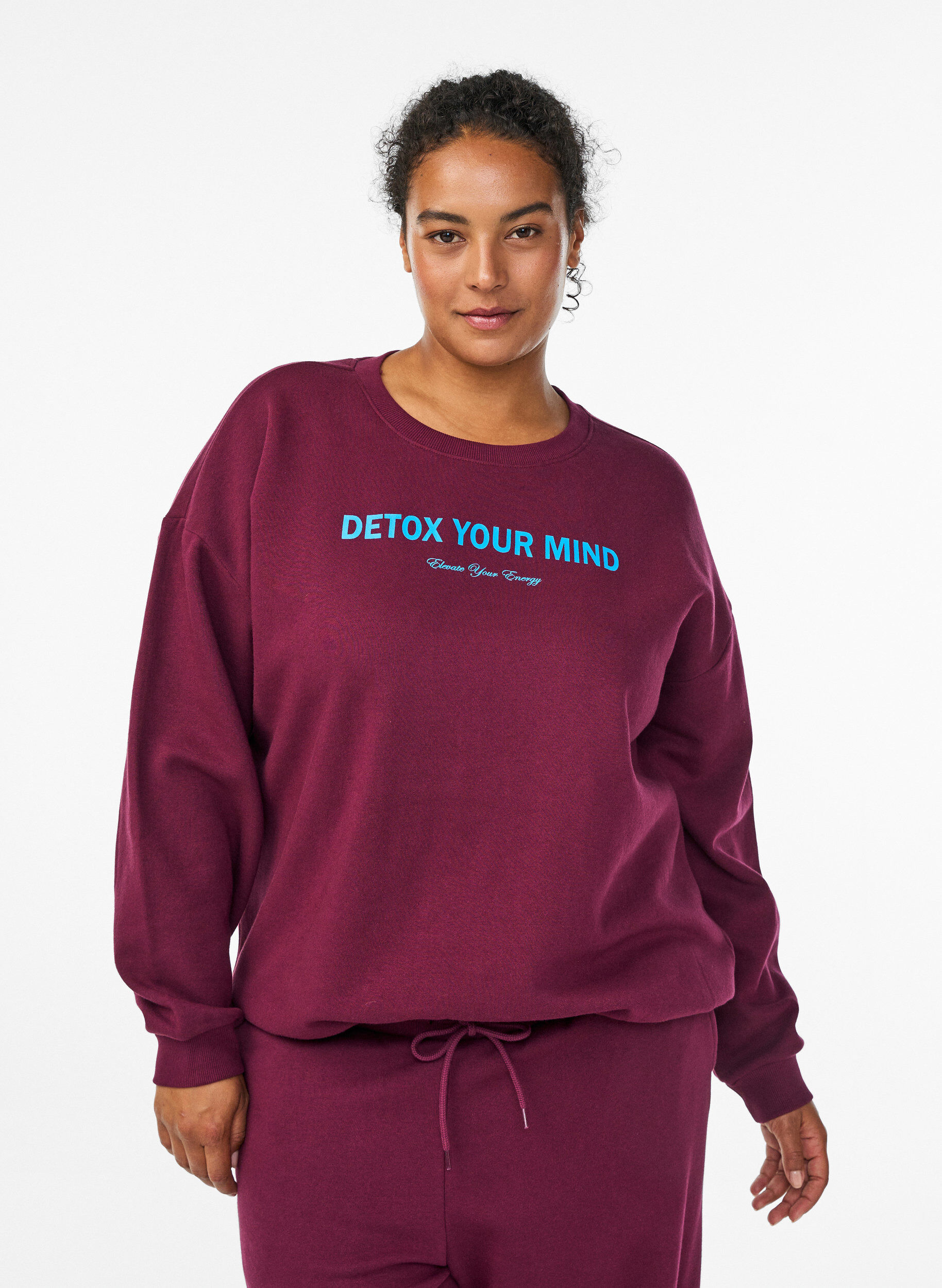 Het sweatshirt met tekstprint, Donker Bordeaux, Model