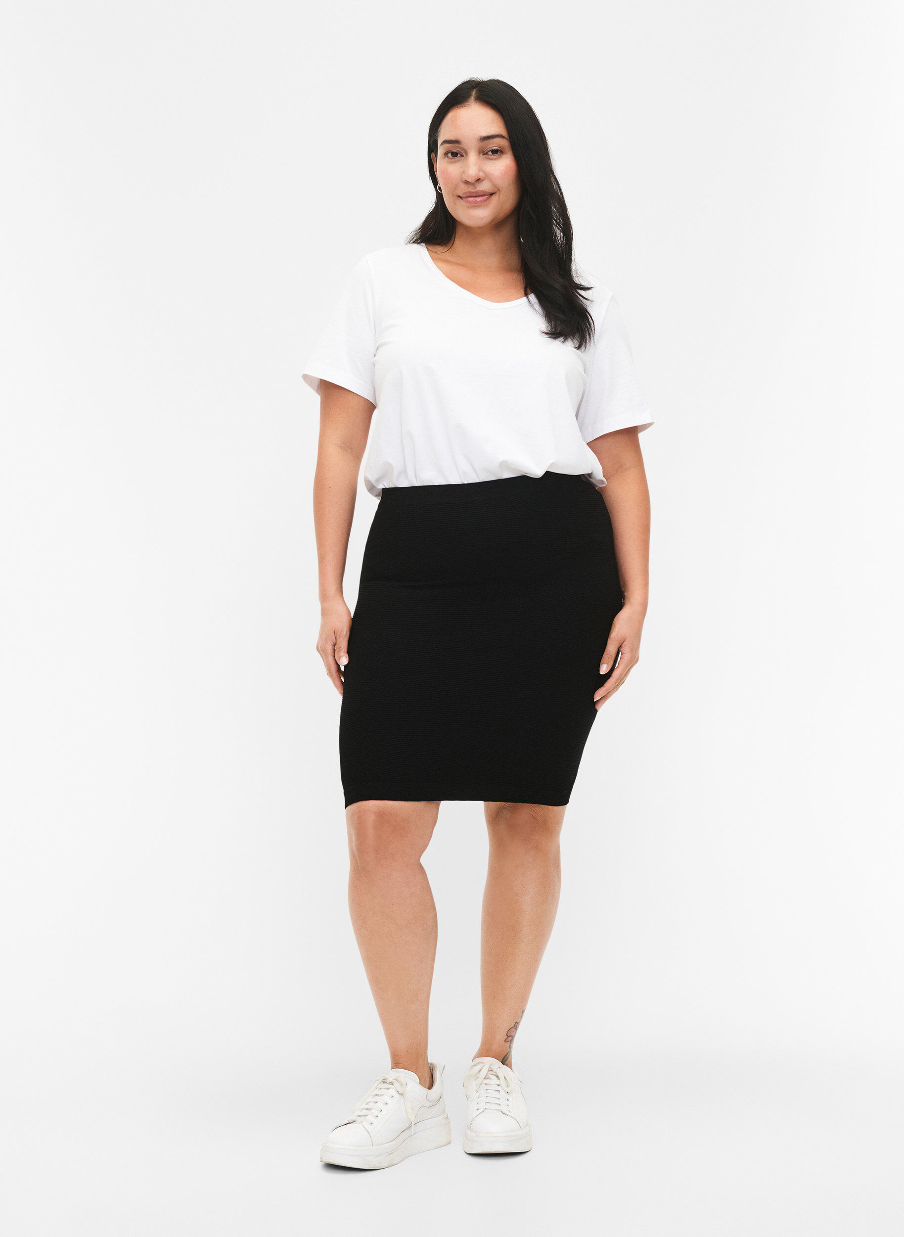 ZizziNauwsluitende naadloze rok, Black, Model image number 4