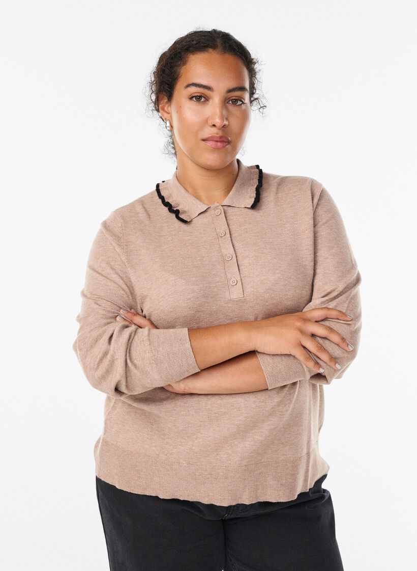 Gebreide blouse met een kraag en contrasterende ruches, Beige, Model