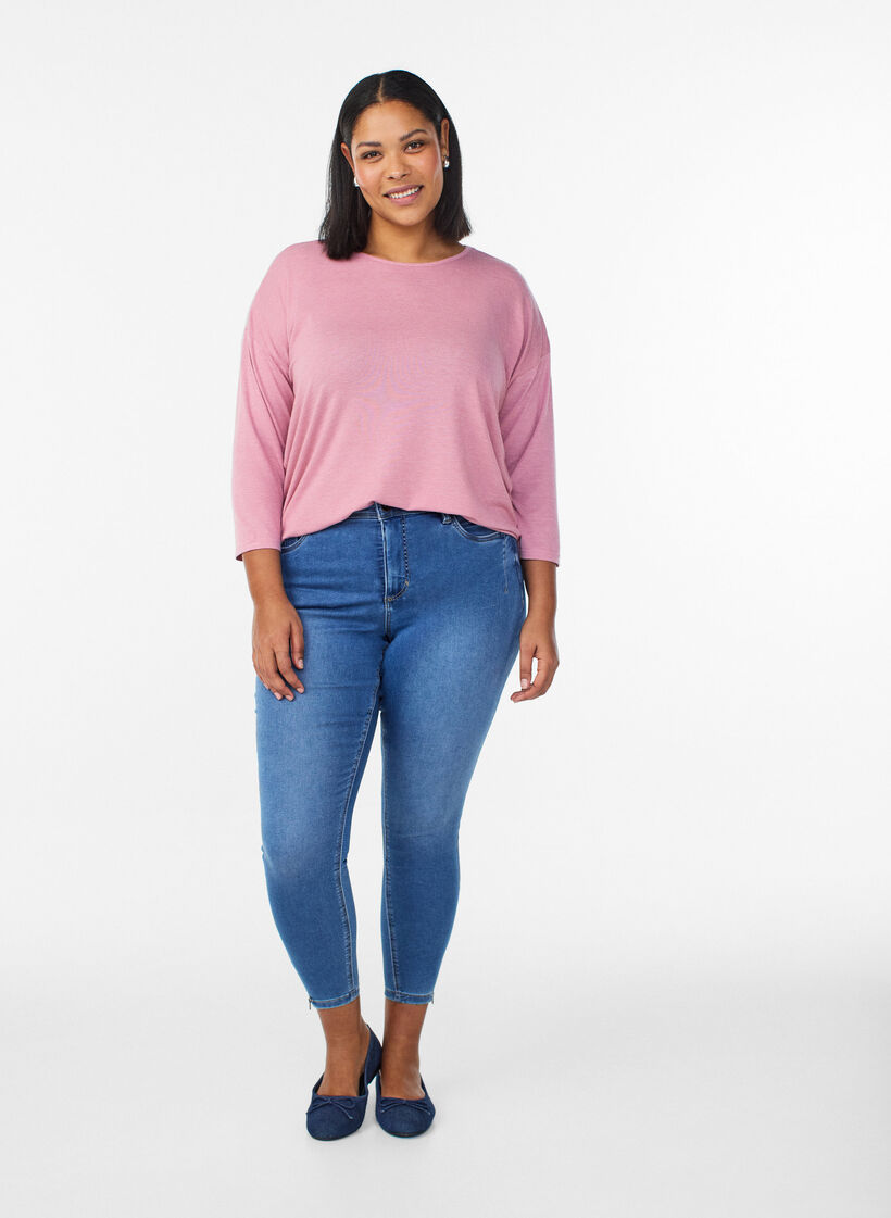 Jean crop Amy avec d&eacute;tails zipp&eacute;s, Bleu, Model image number 0