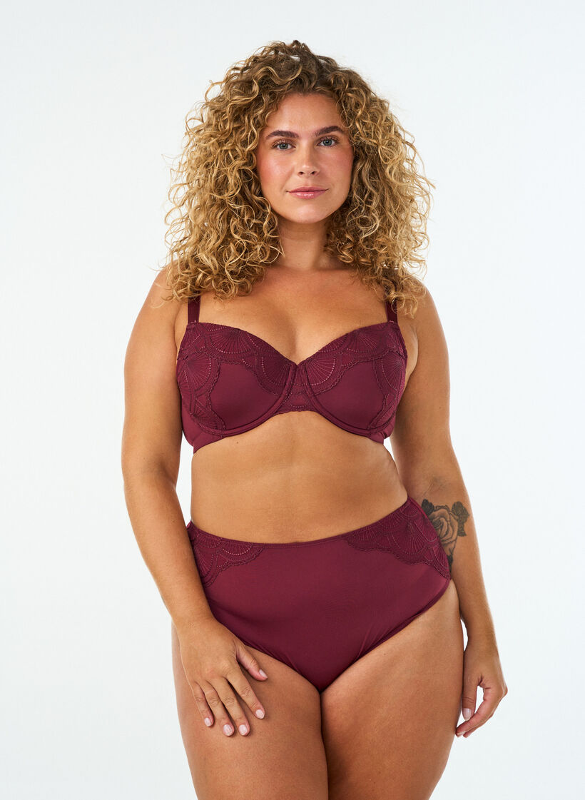 Slip met mesh en geborduurde kanten randen, Rood, Model image number 0