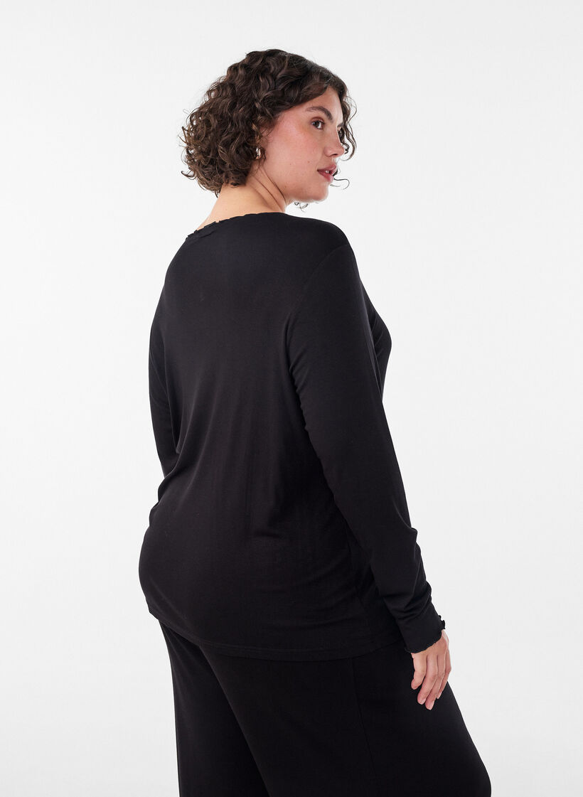 Haut de pyjama en viscose &agrave; manches longues, Noir, Model image number 2