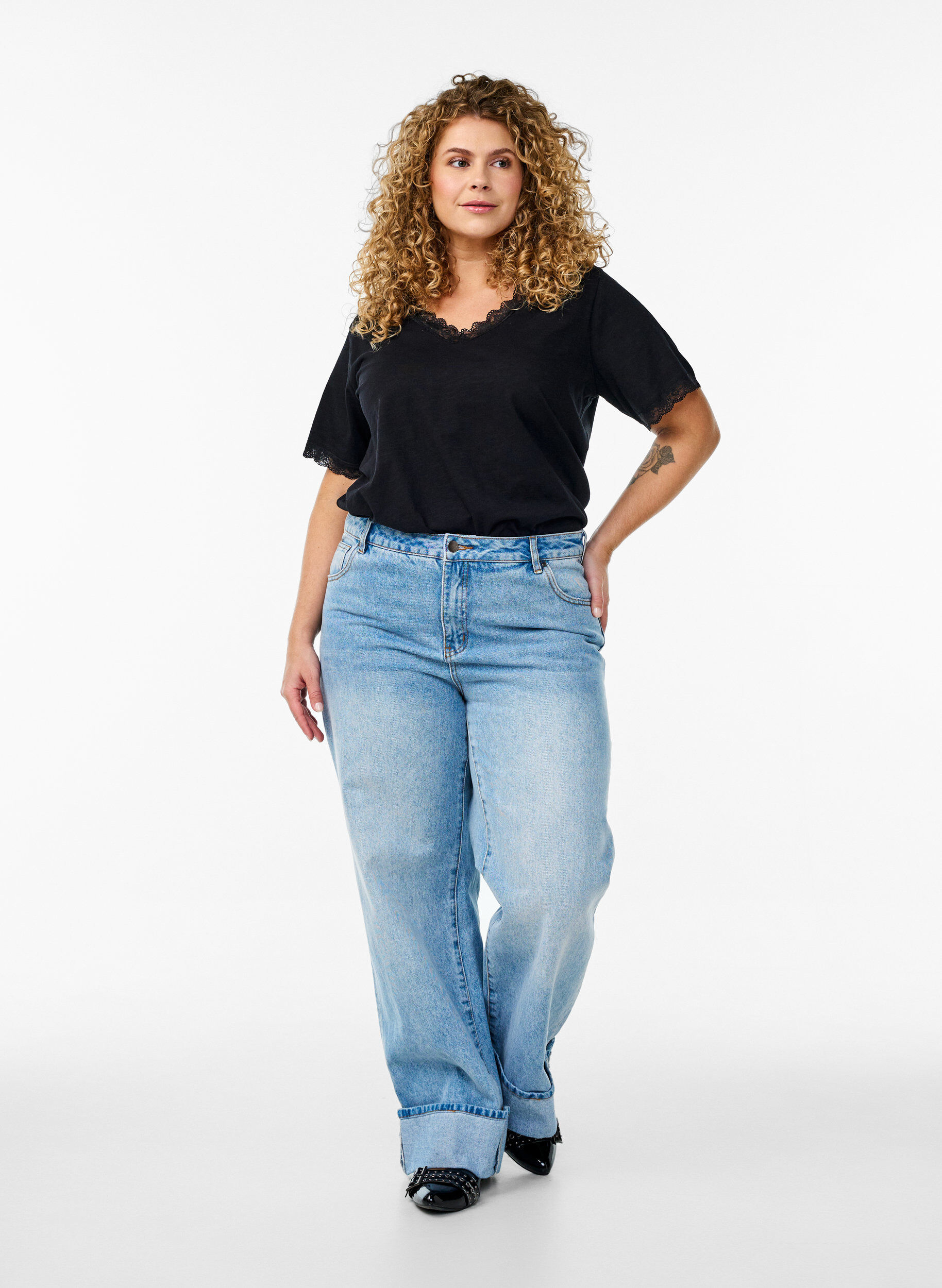 ZizziT-shirt met kanten rand, Zwart, Model image number 1