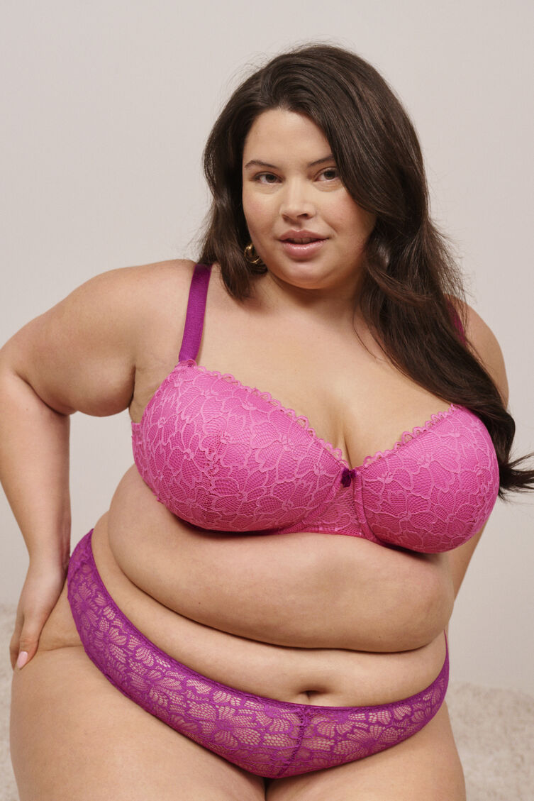 Charme romantique en dentelle rose, , Model