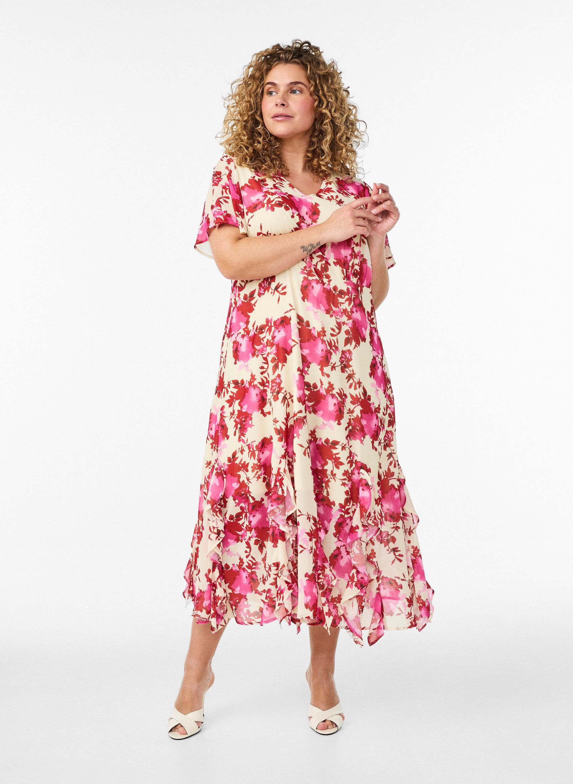 Bloemenprint chiffon jurk met ruches en een V-hals, Roze, Model