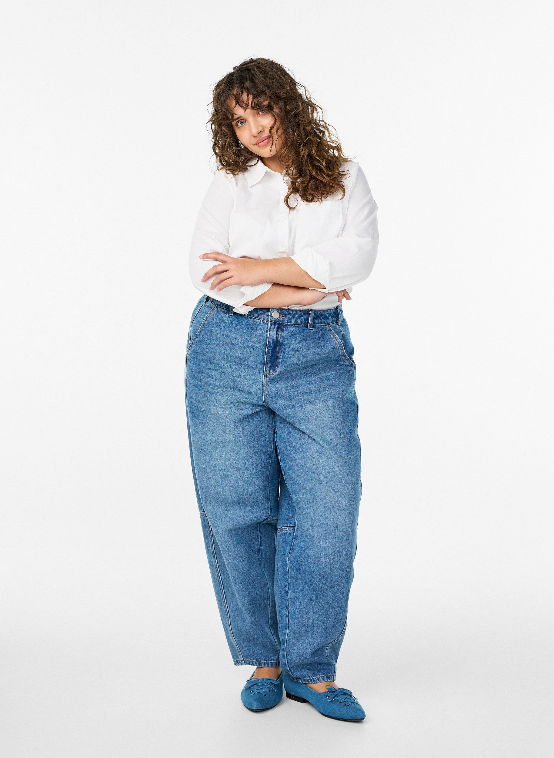 High waist barrel jeans, Blauw, Model