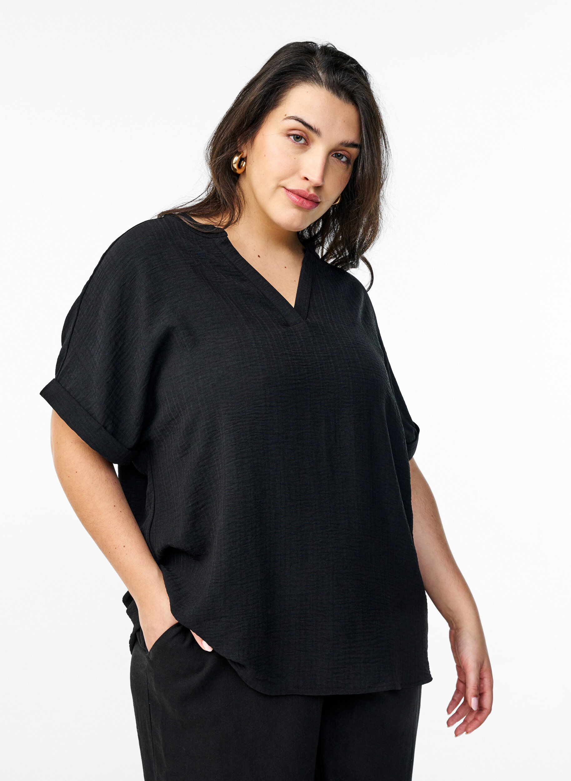 Luchtige blouse met korte mouwen, Zwart, Model