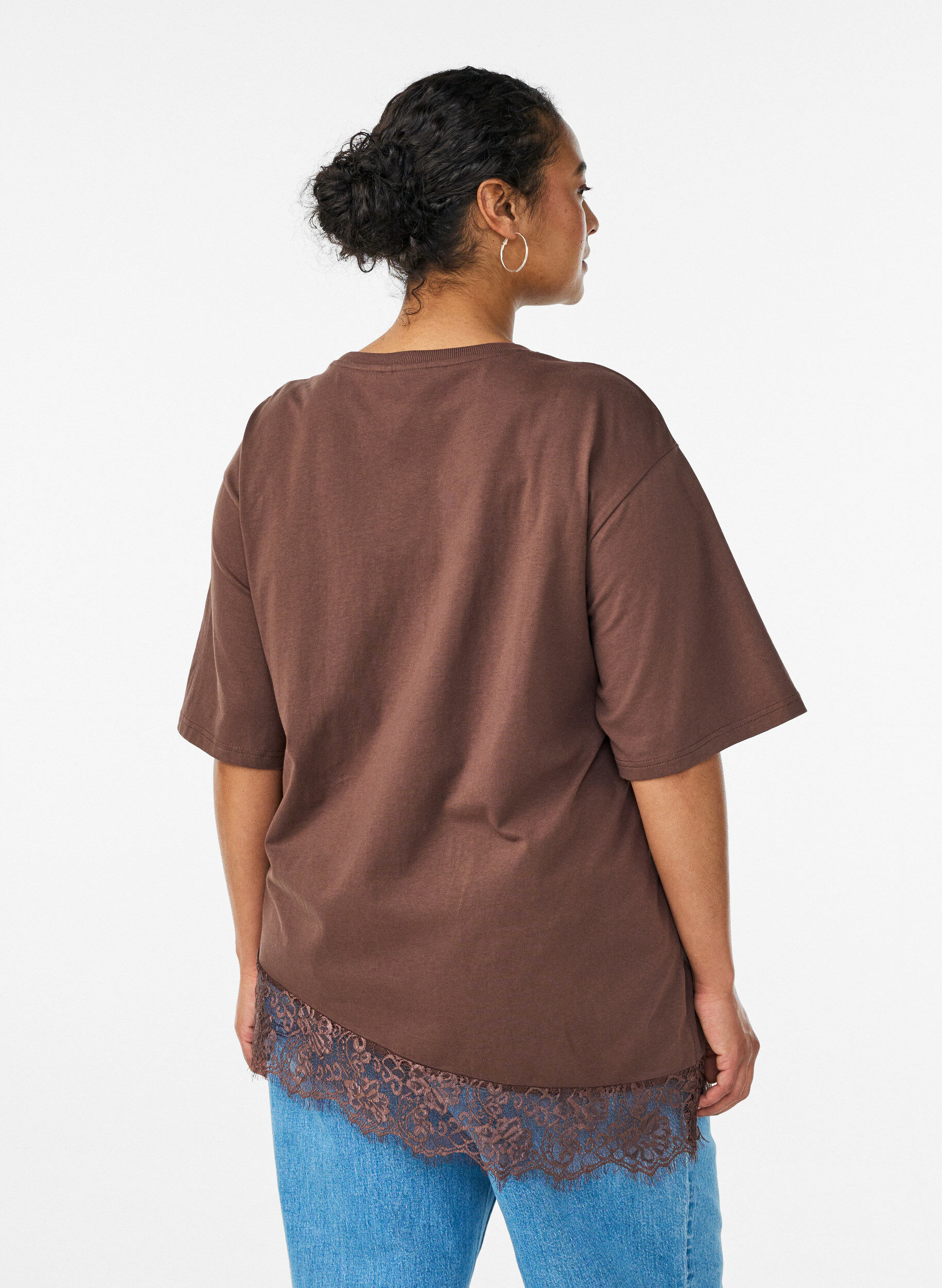 ZizziT-shirt met asymmetrische kanten zoom, Bruin, Model image number 2