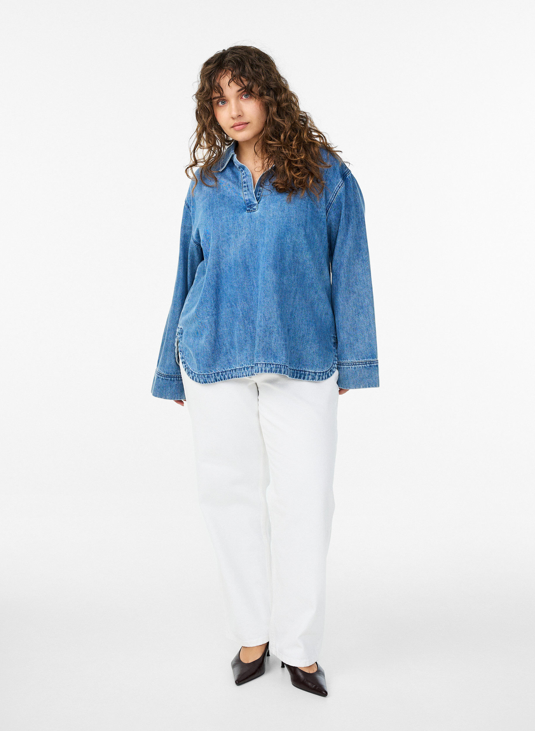 ZizziLosse denim blouse met kraag en V-hals, Blauw, Model image number 1