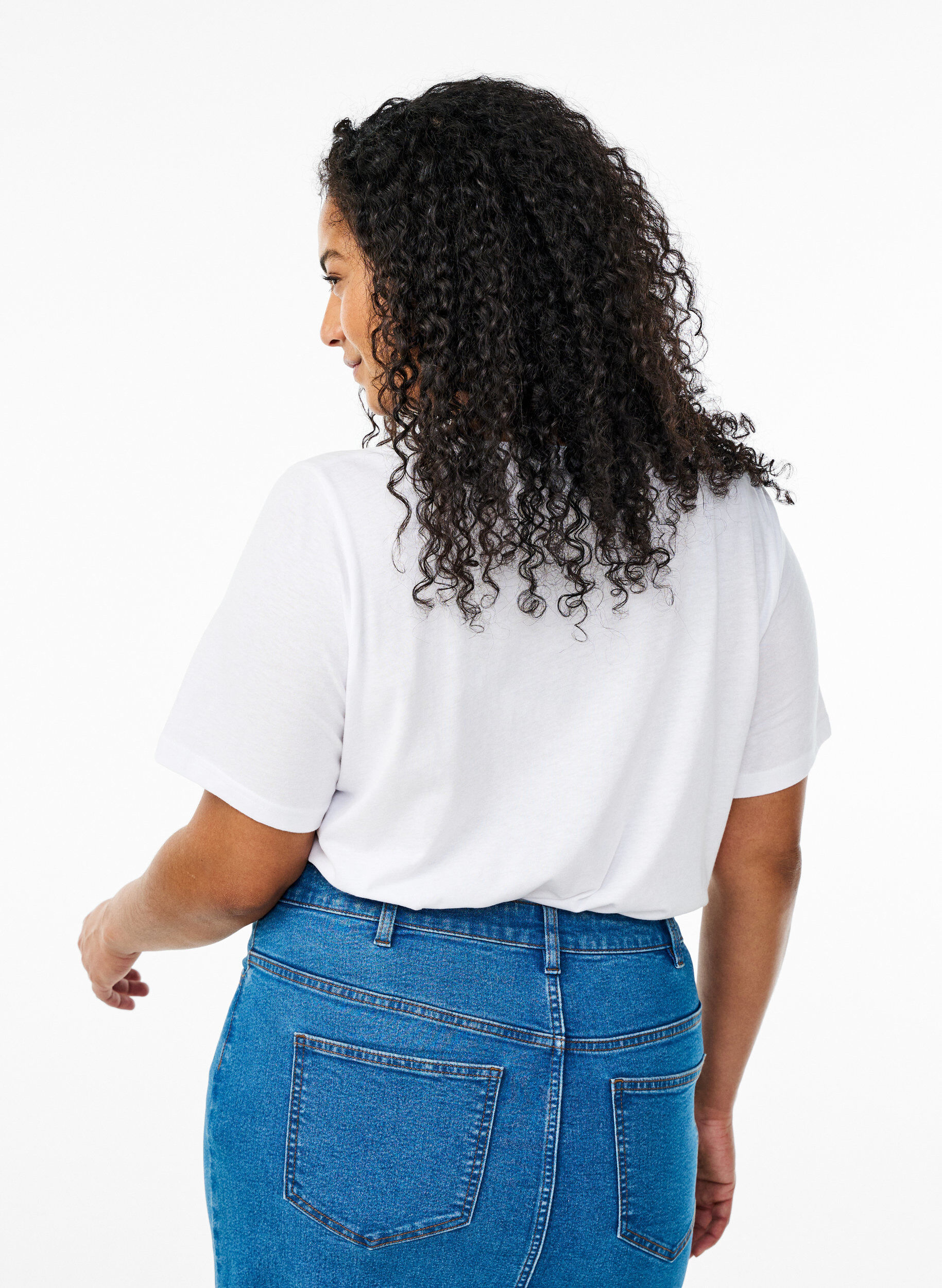 Zizzi Lot de 2 t-shirts avec col en V, Noir, Model image number 2