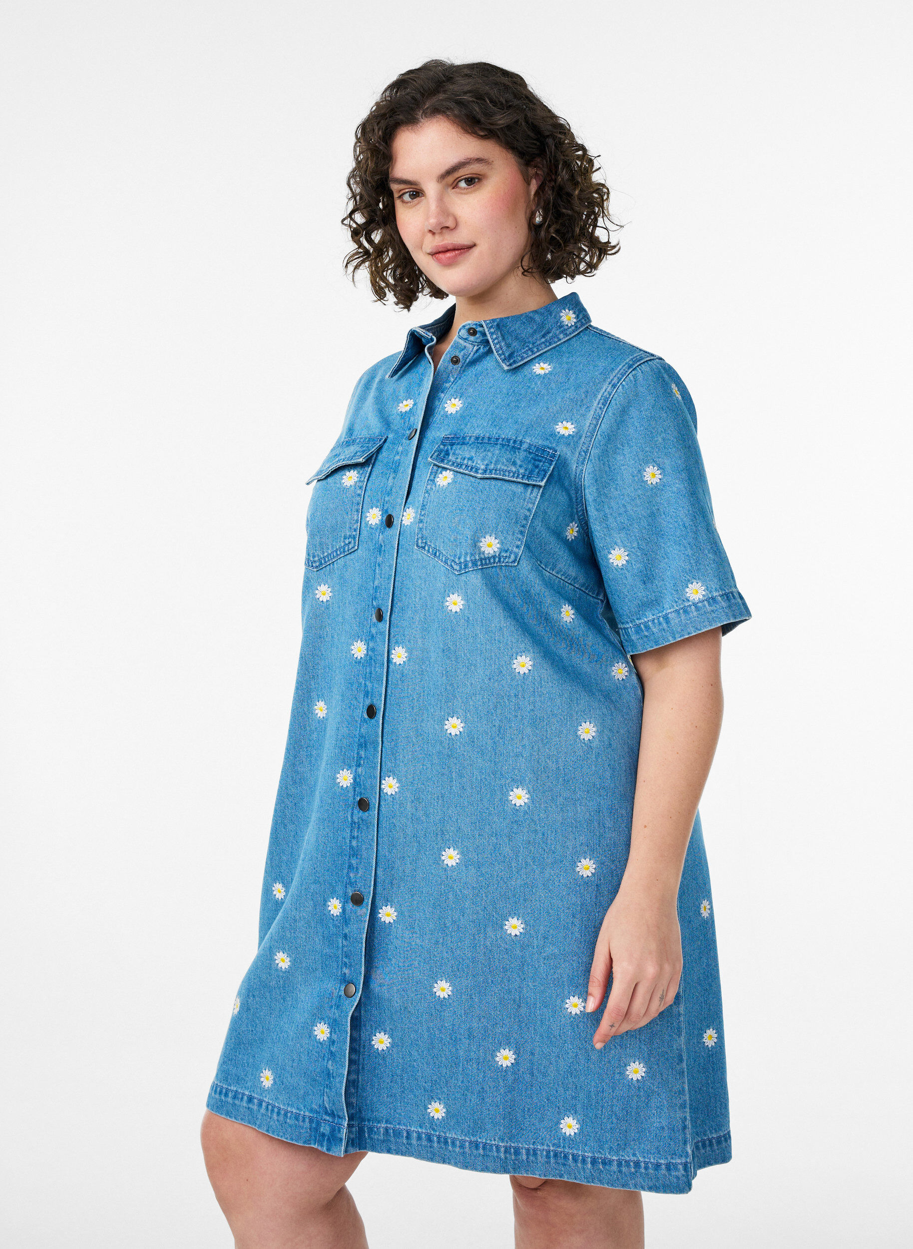 Korte denim jurk met geborduurde bloemen, Blauw, Model