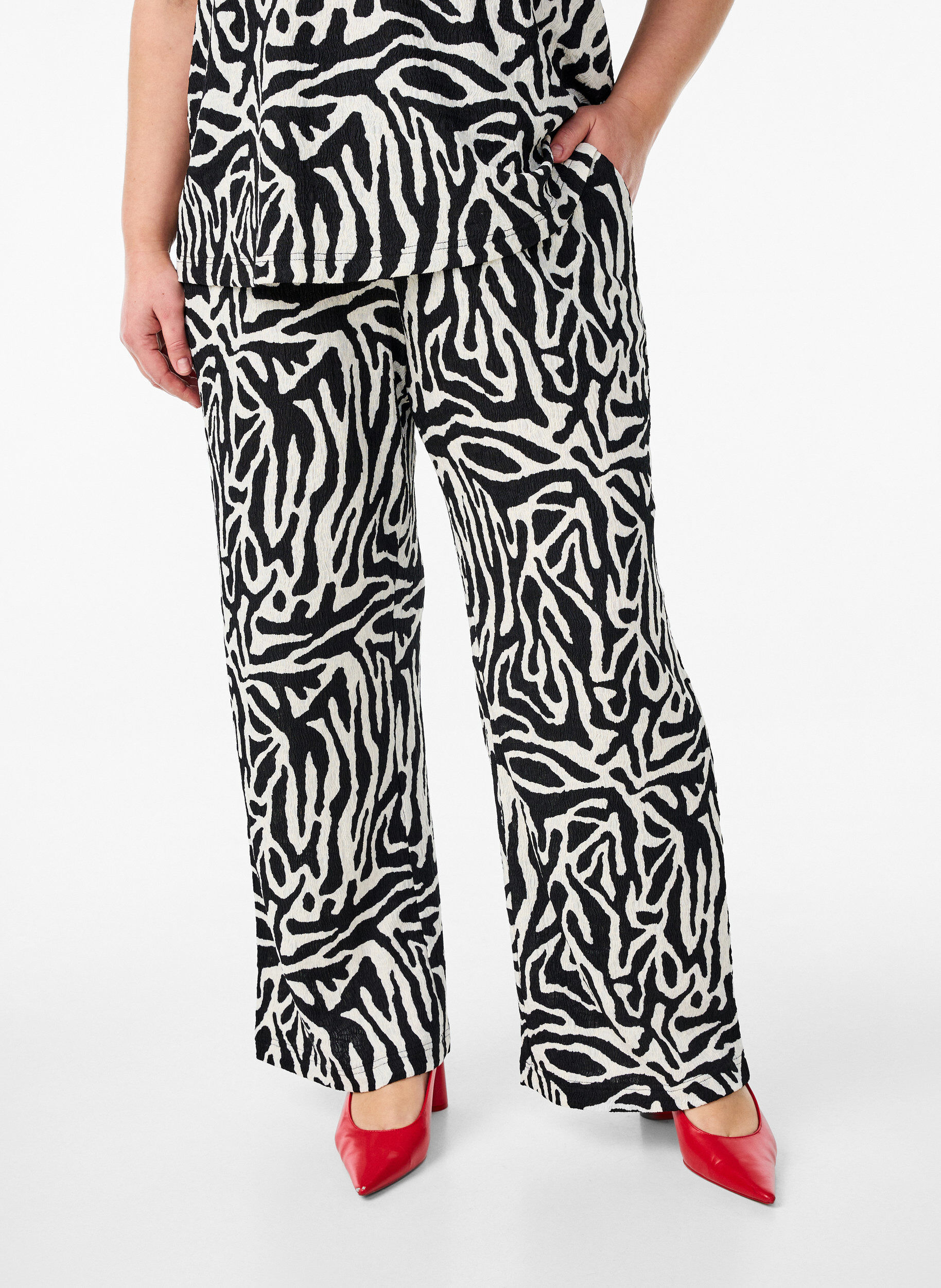 ZizziBroek met zebraprint, Zwart, Model image number 2