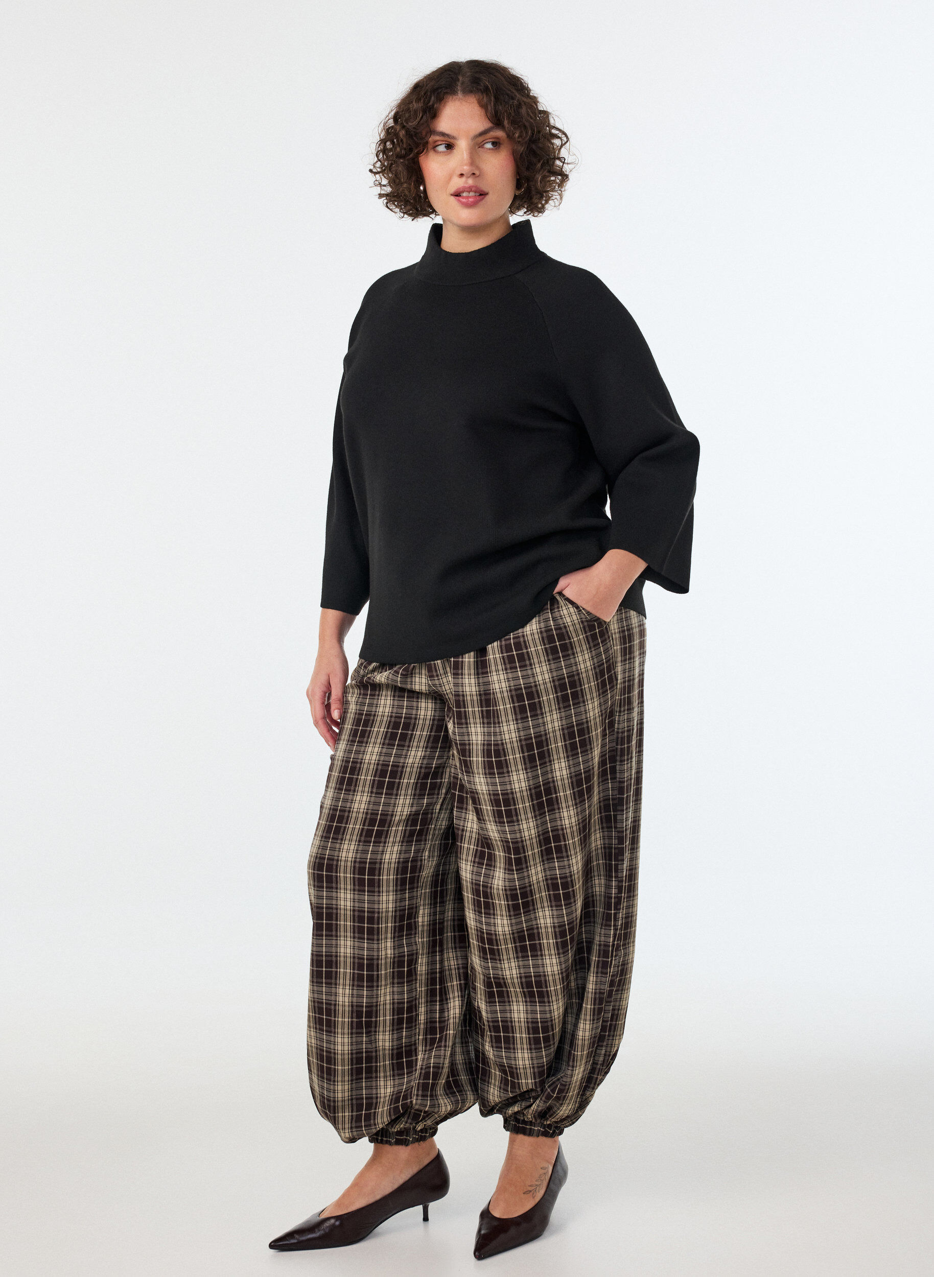 ZizziGebreide blouse van een viscosemix met col, Zwart, Model image number 1