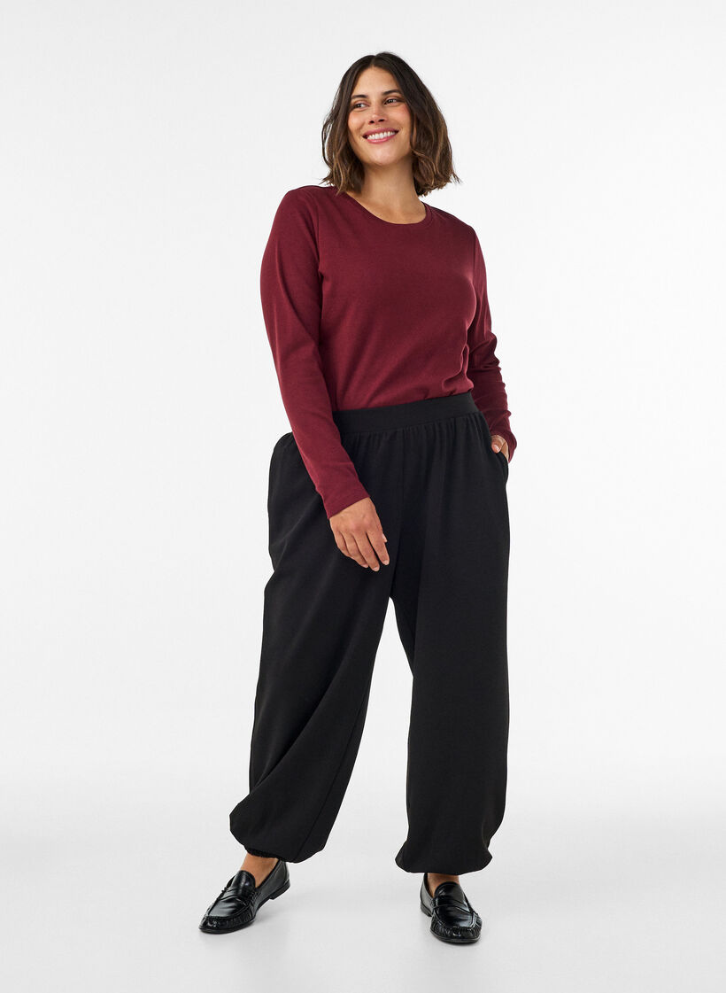 Basic T-shirt met lange mouwen en ronde hals, Rood, Model image number 1