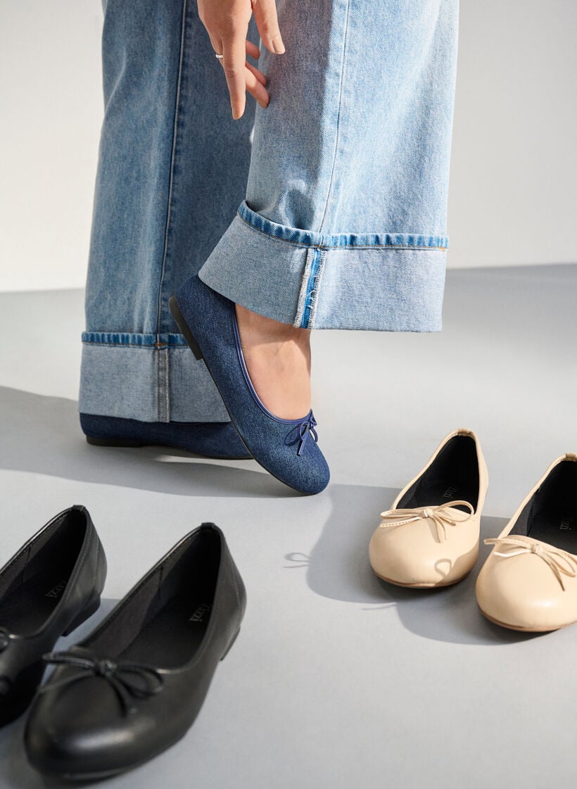 Wide fit - Ballerina met strikje, Beige, Image image number 0