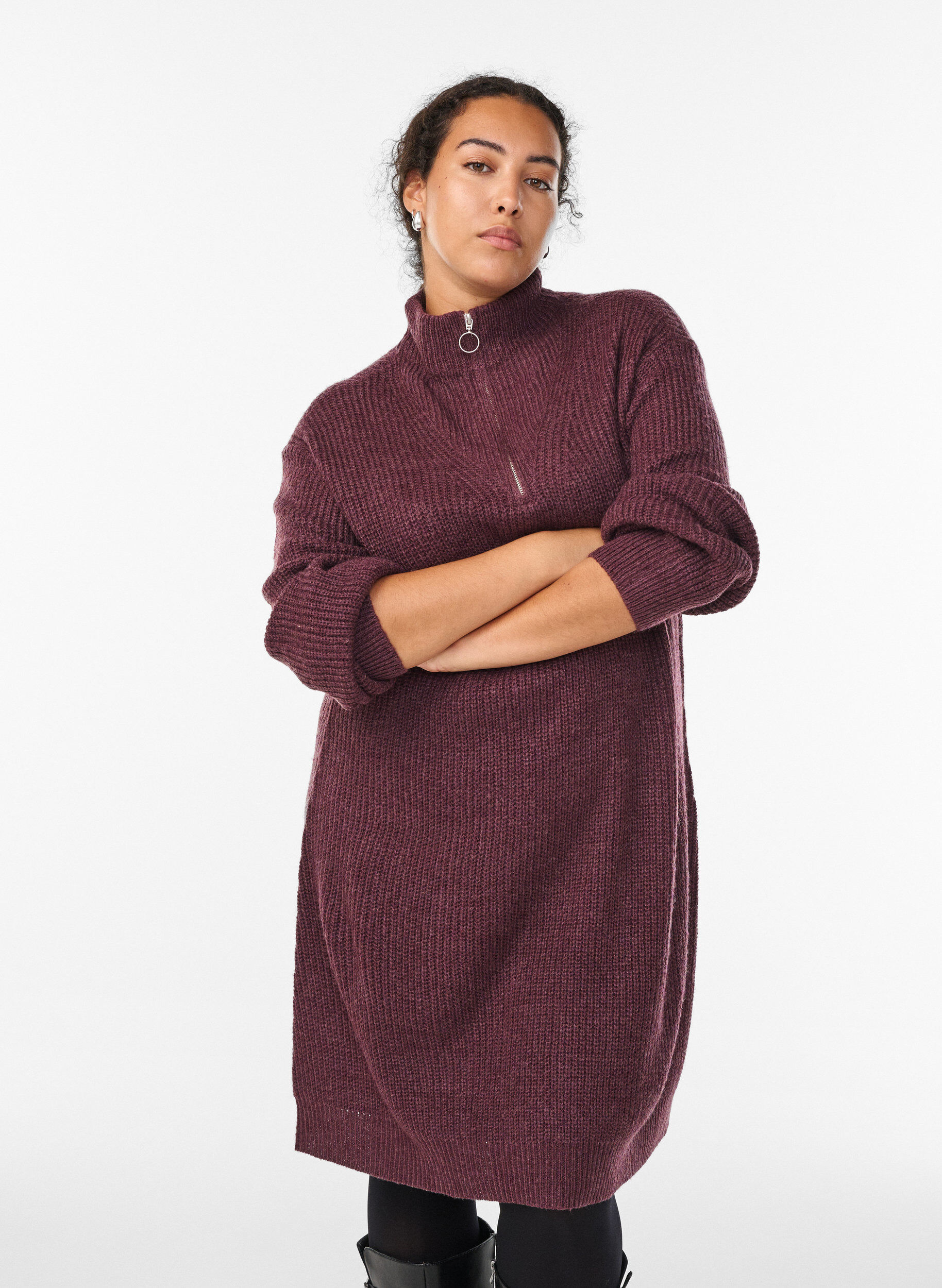 FLASH - Korte gebreide jurk met hoge hals, Rood, Model