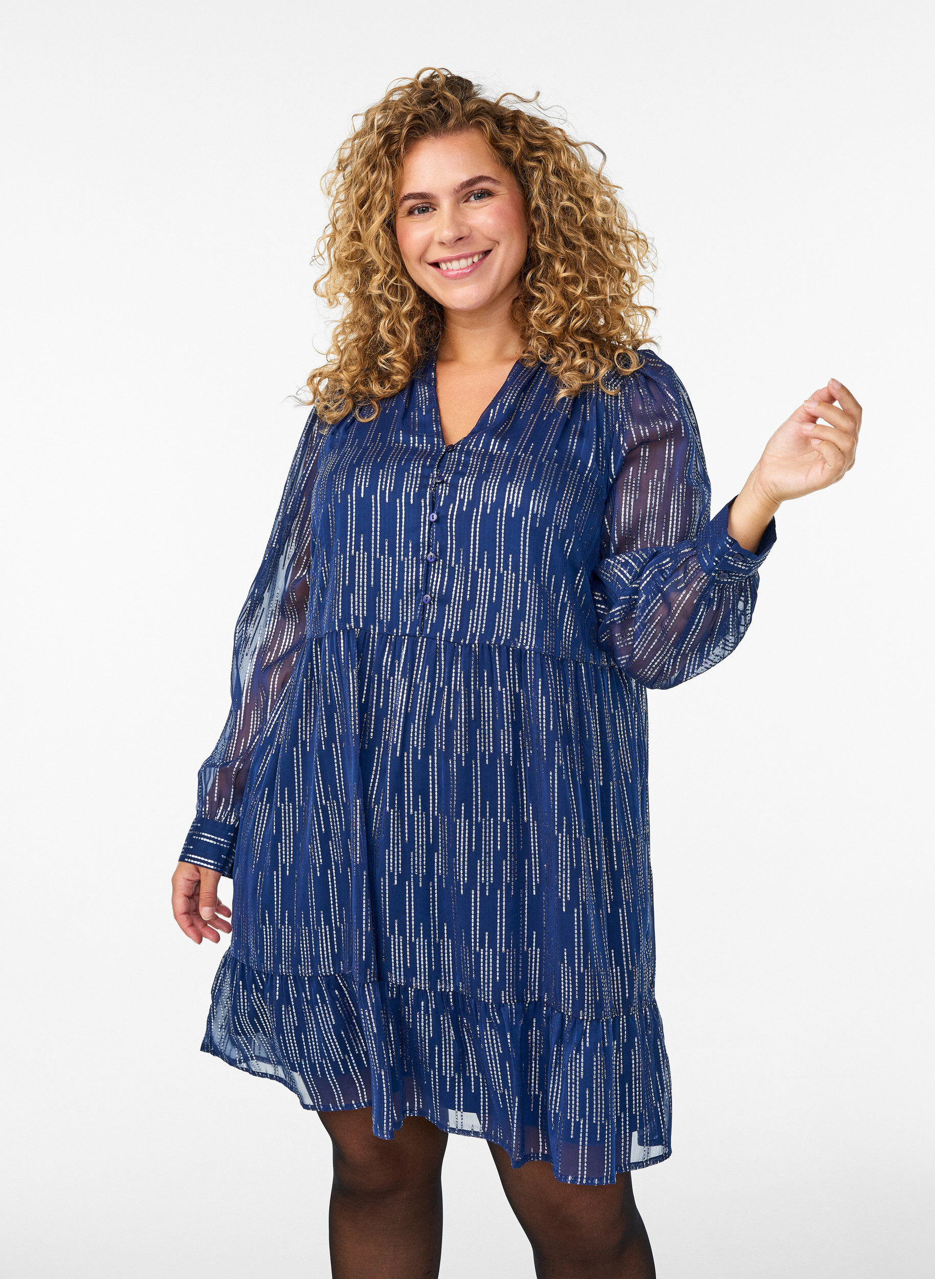 Korte feestjurk met glitterpatroon, Blauw, Model